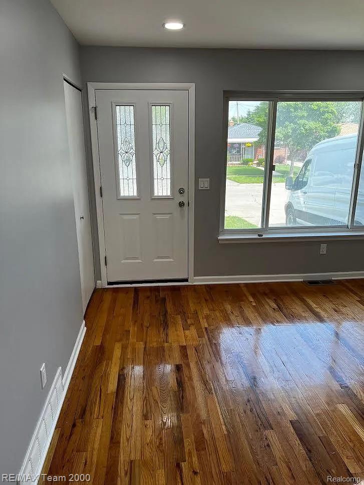 6577 N Lafayette Street Property Photo 3