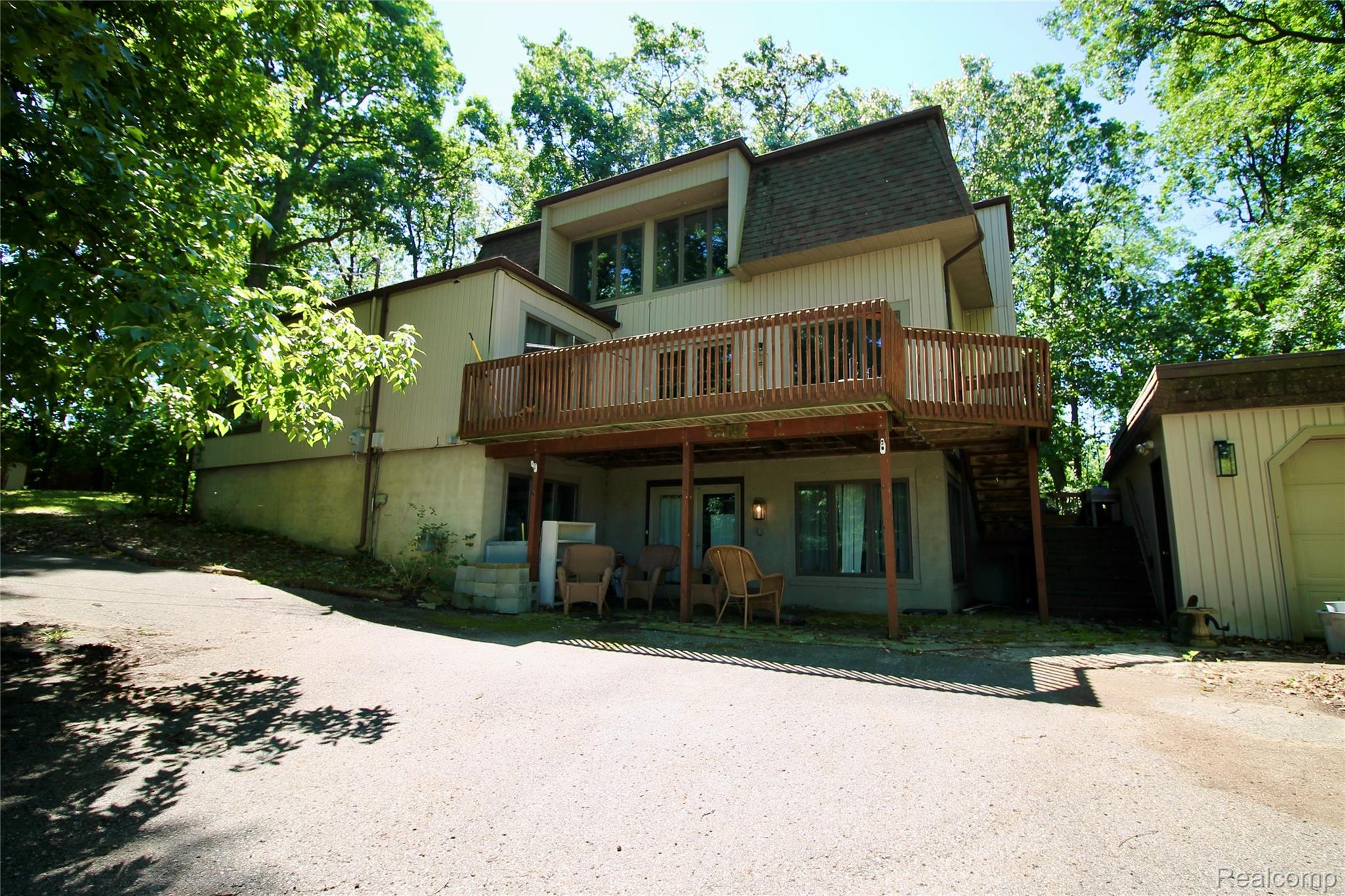 3515 Lahring Property Photo 1