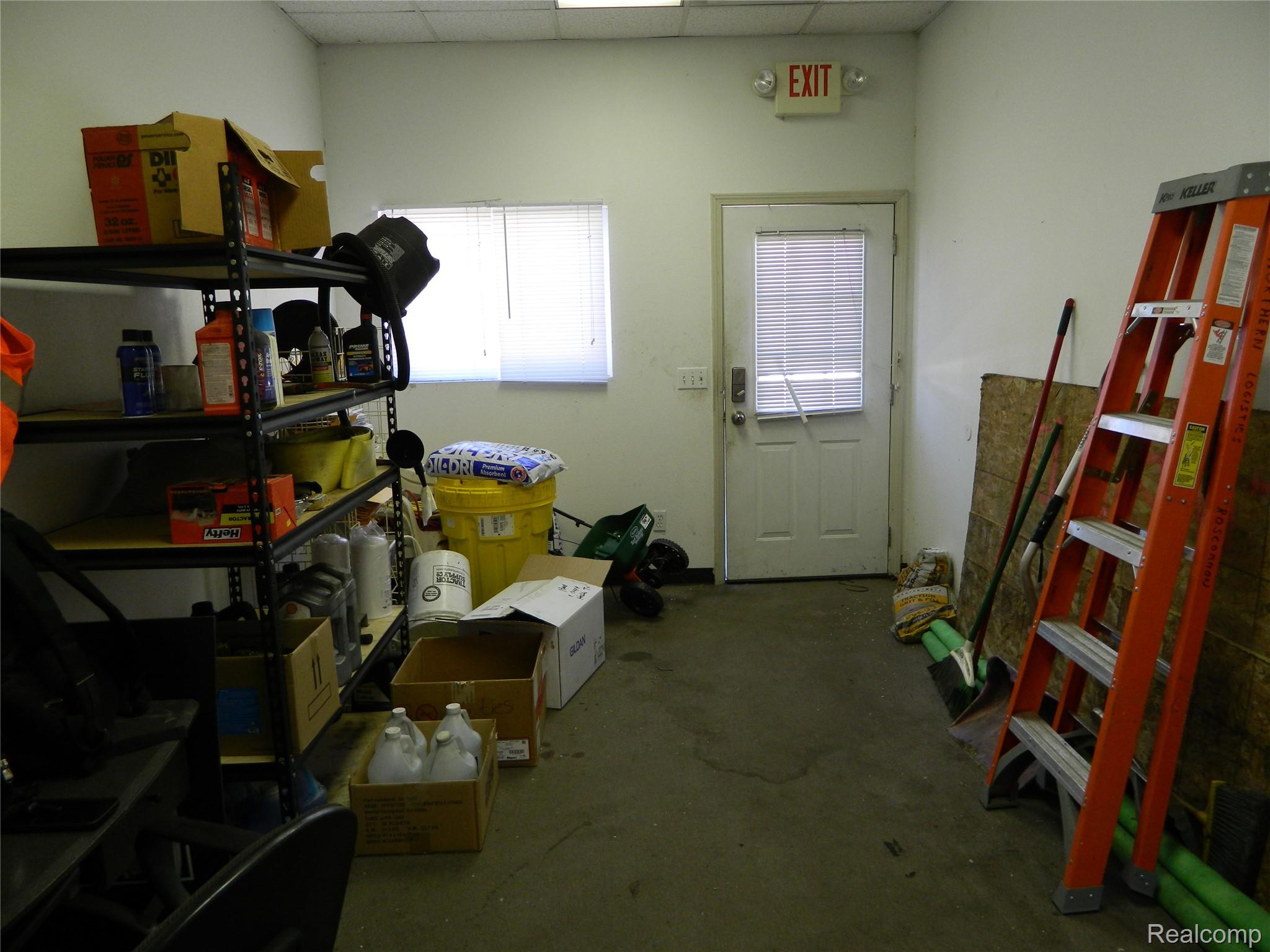 10376 N Roscommon Road Property Photo 4