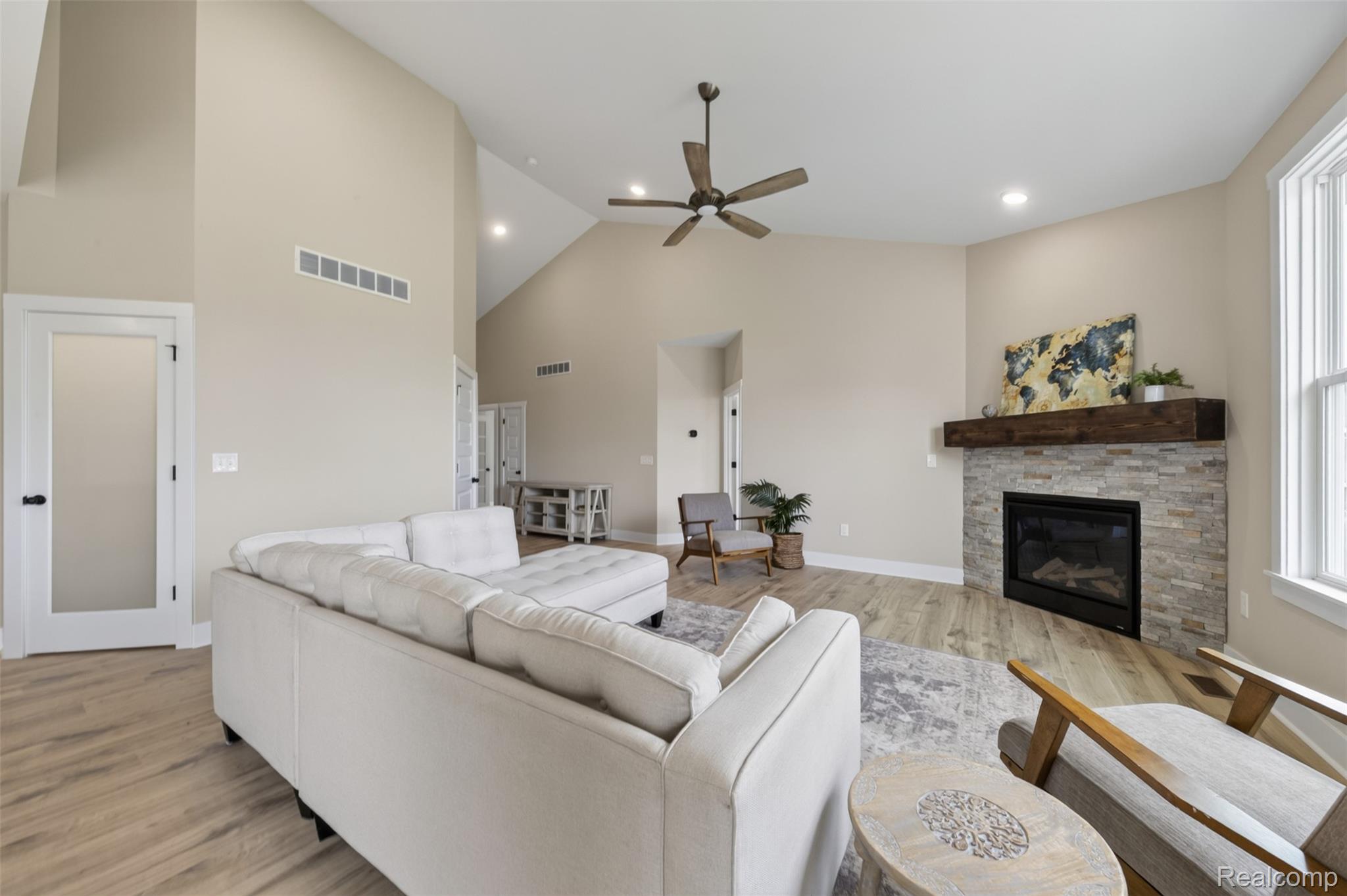 659 Round Rock Dr Property Photo 8