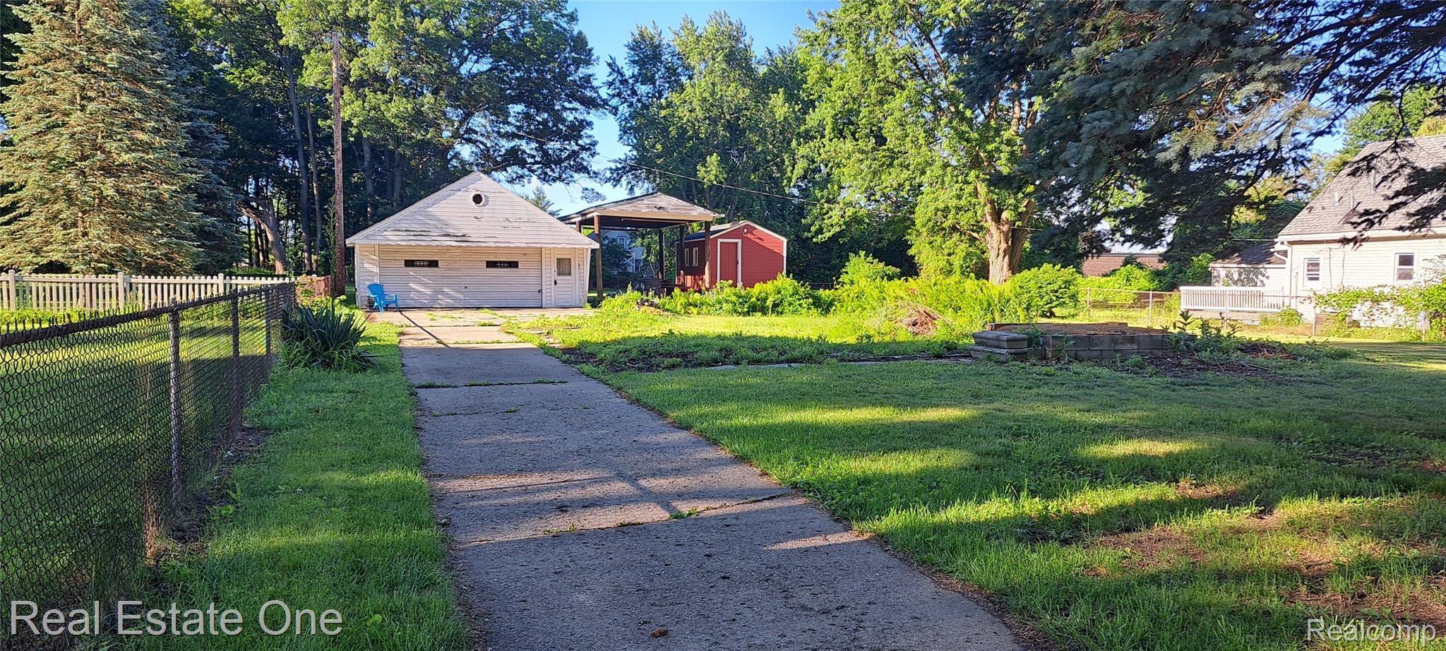 23765 Mary Street Property Photo 2