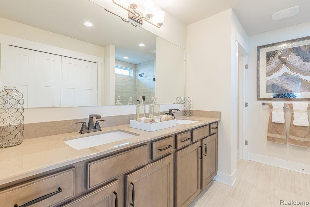 17280 Sarah Drive Property Photo 44