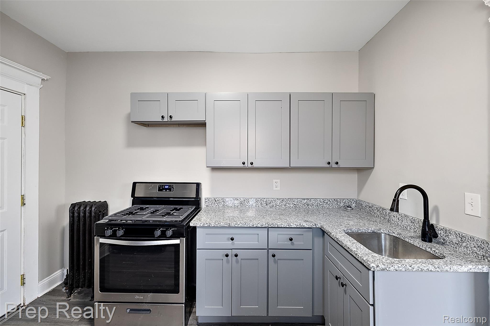 68 E E. Willis Street 4 Property Photo 7