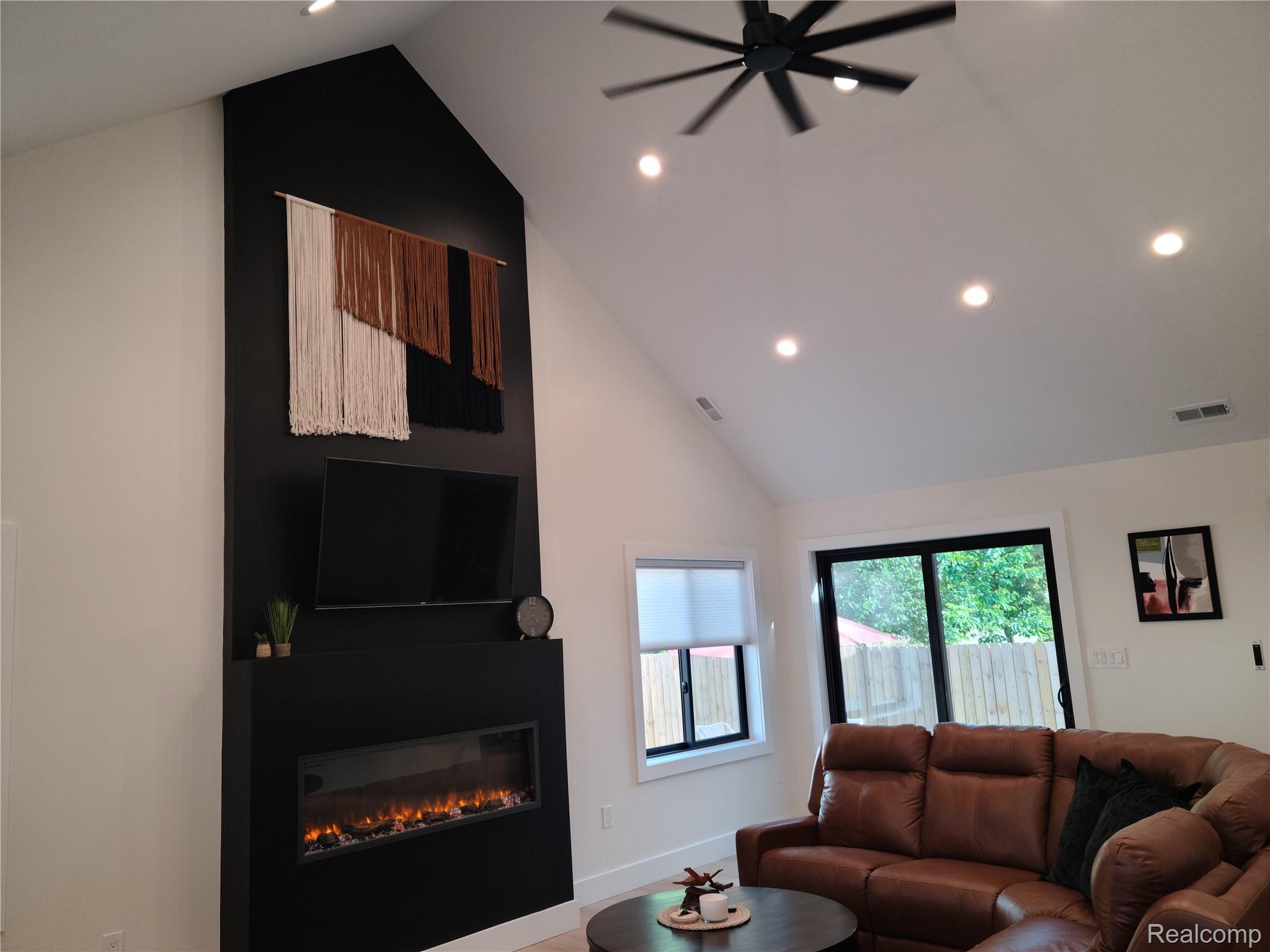 26514 Barrington Street Property Photo 41