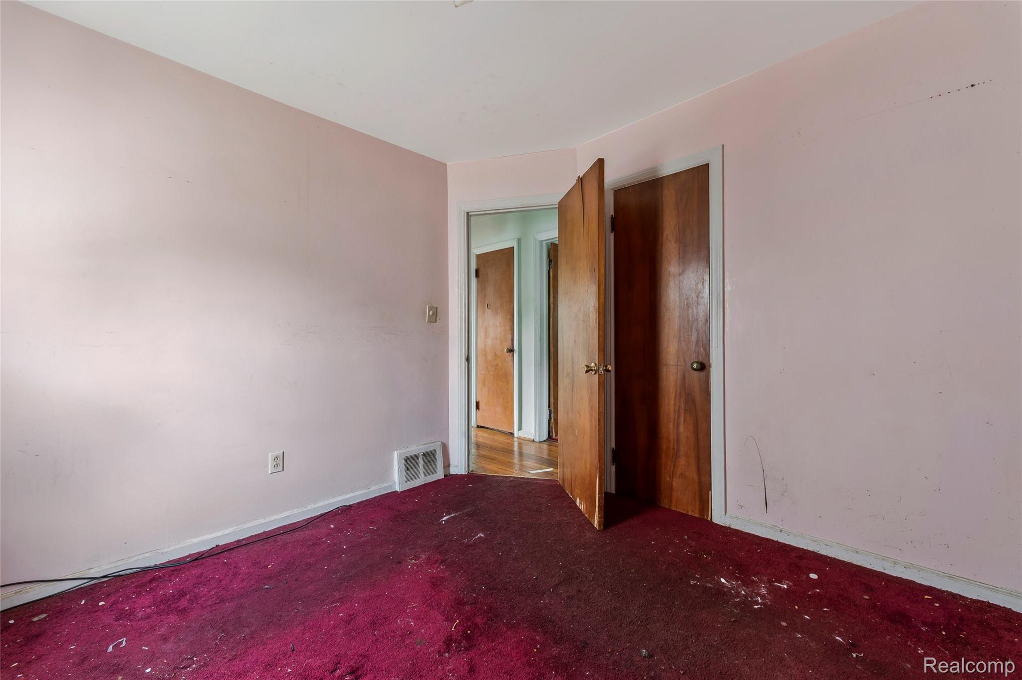 19563 Schoenherr Street Property Photo 16