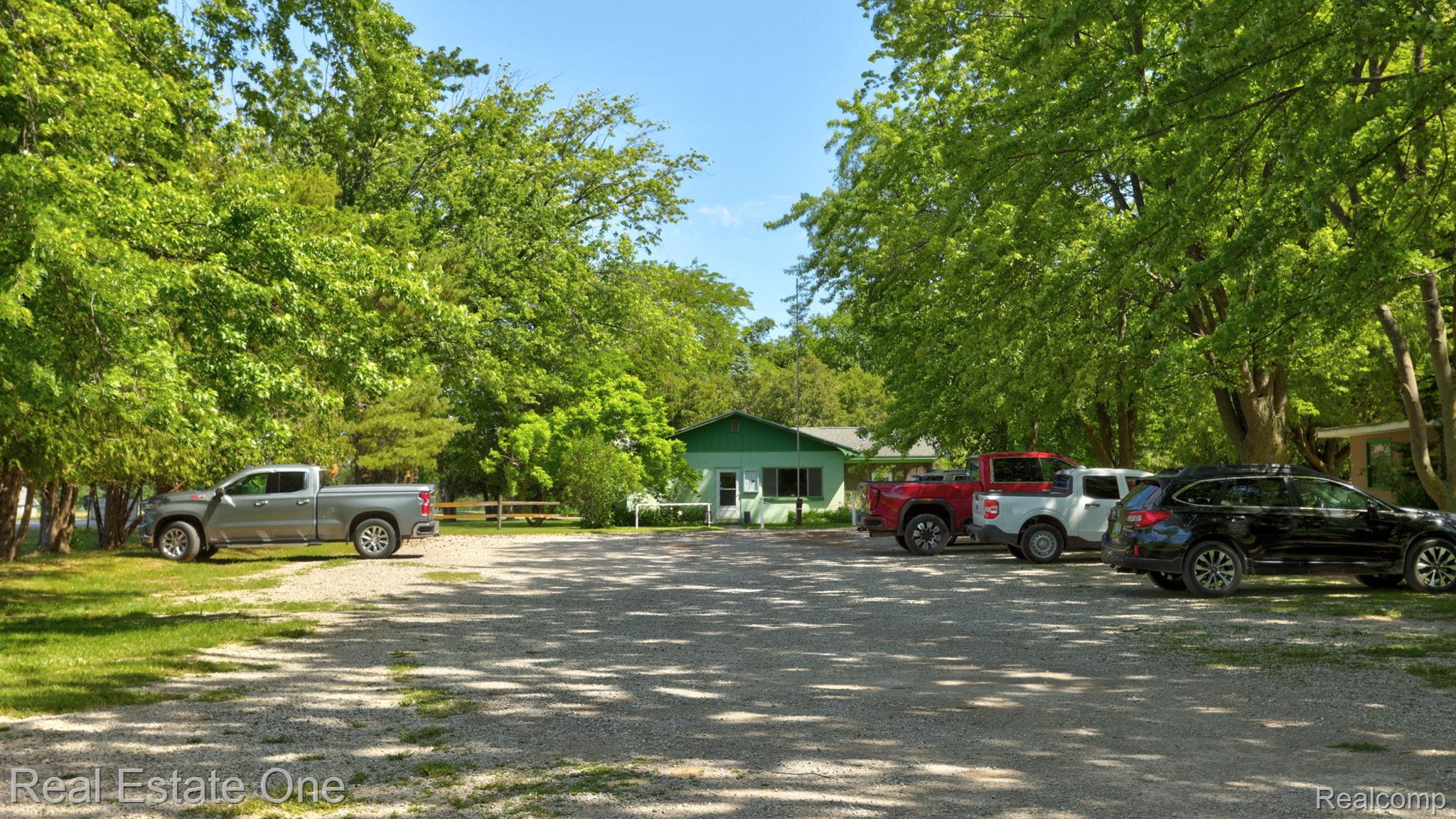 5848 Griggs Road Property Photo 6