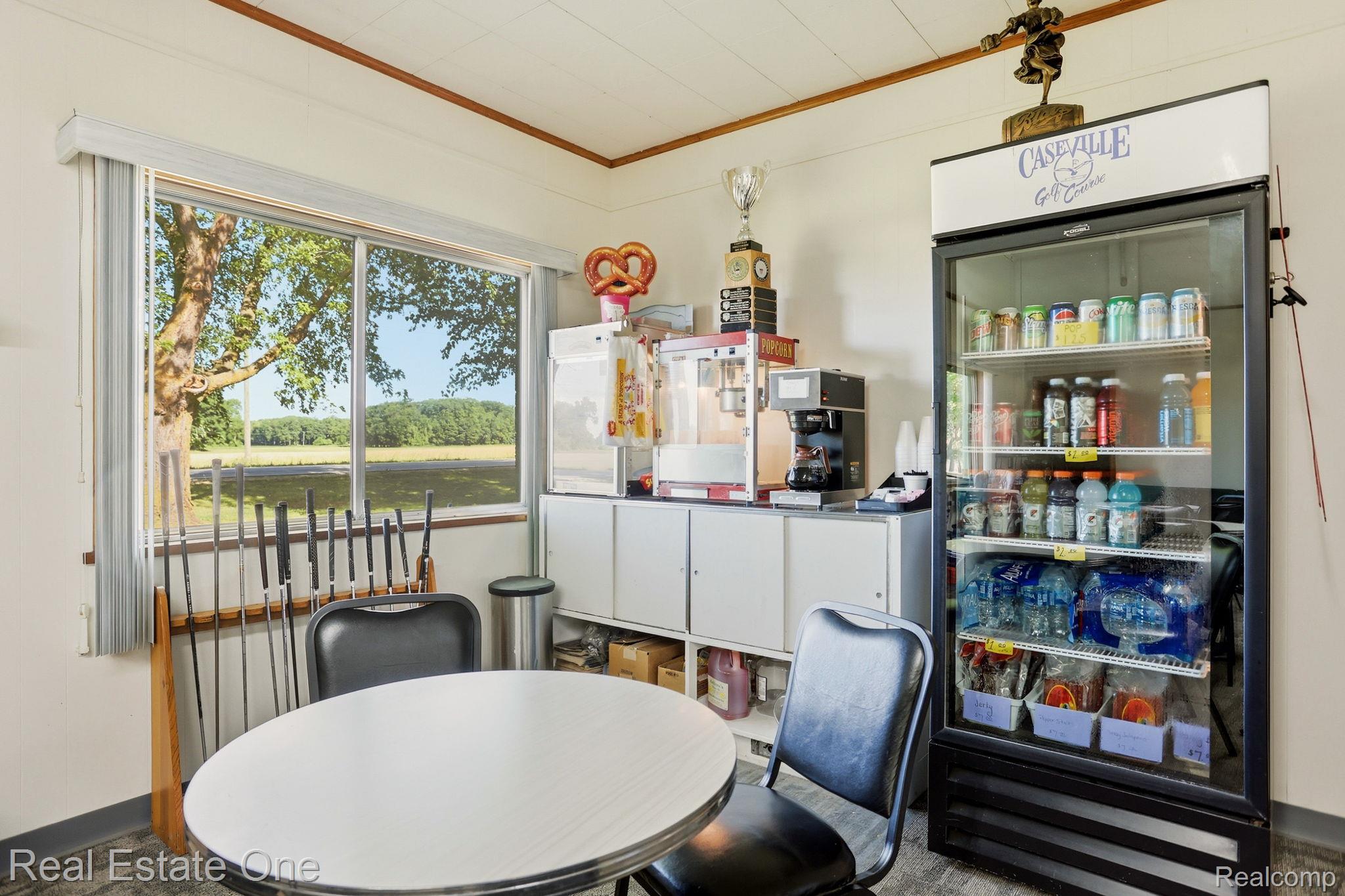 5848 Griggs Road Property Photo 15