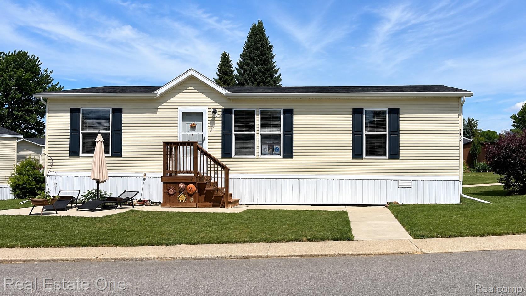 102 Sycamore Property Photo 1