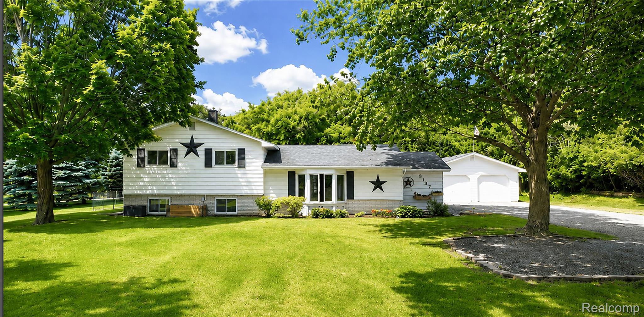 3157 N Irish Road Property Photo 1