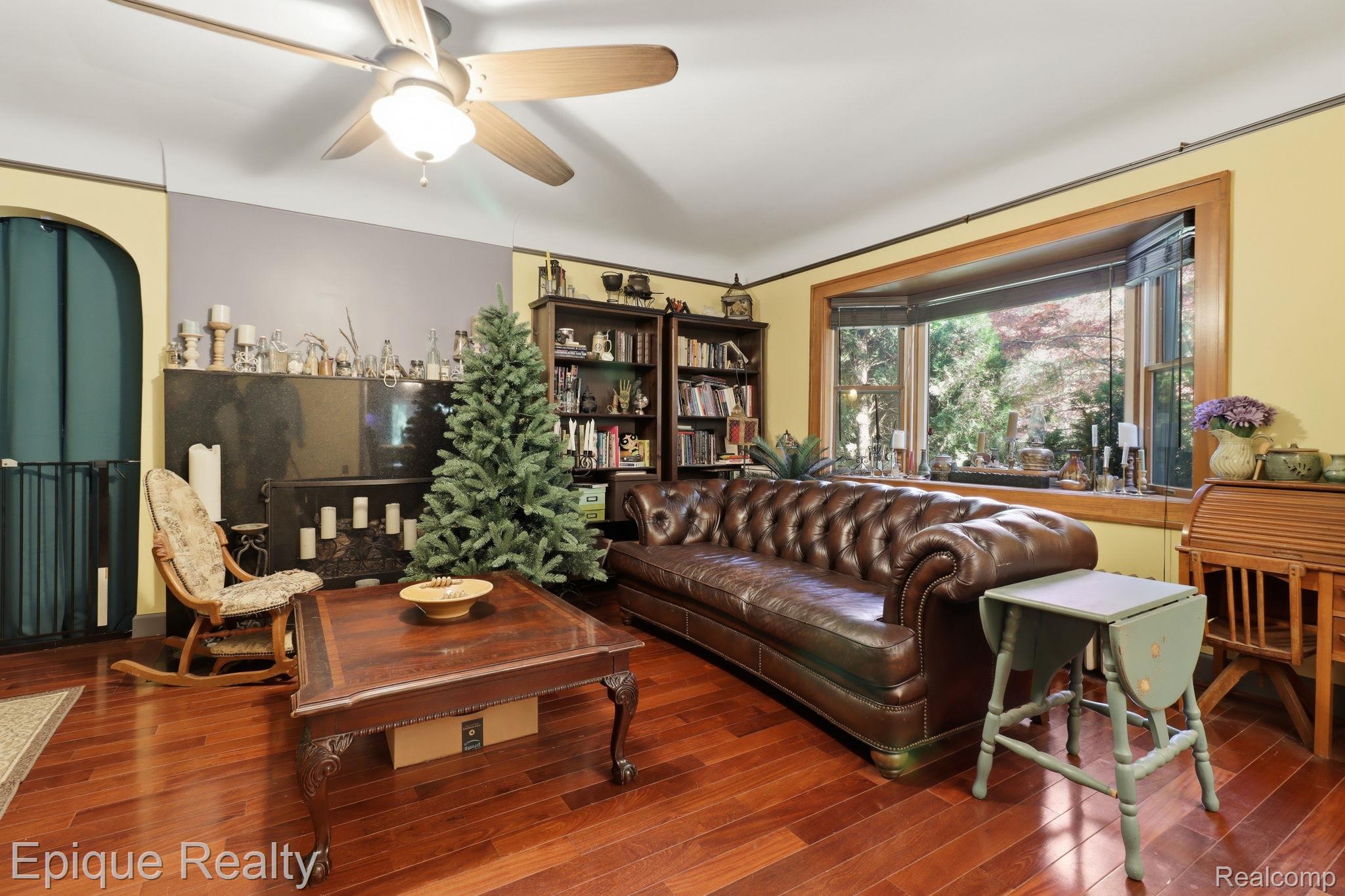 21085 Metroview Road Property Photo 9