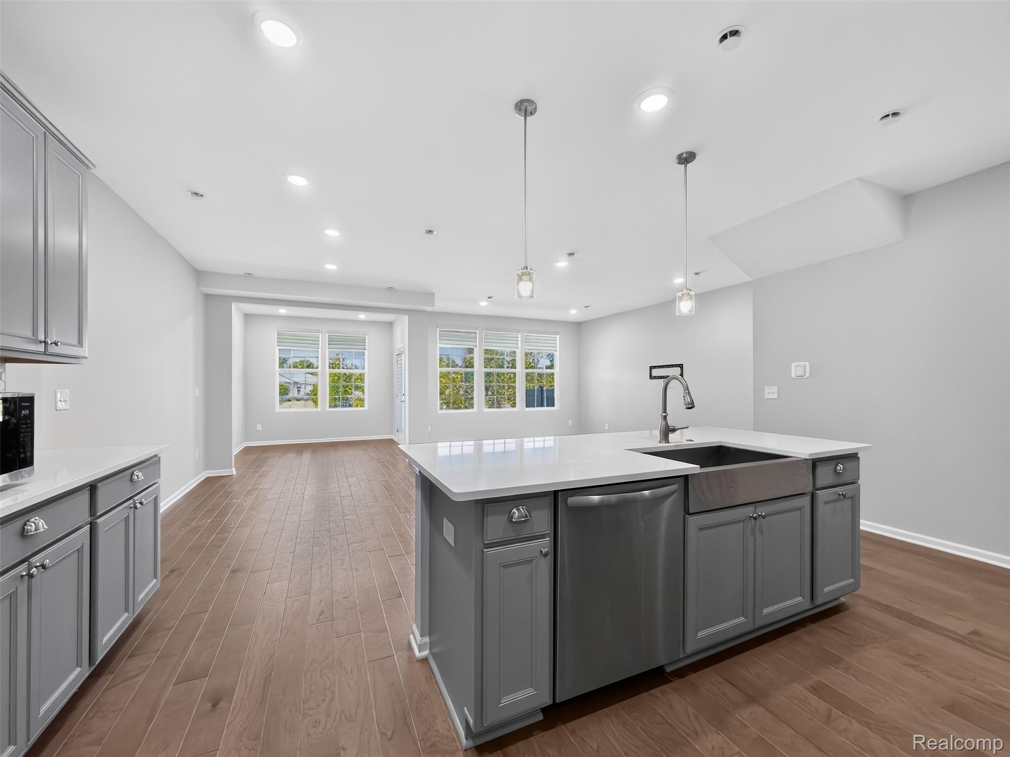 1673 Addison Circle Property Photo 16