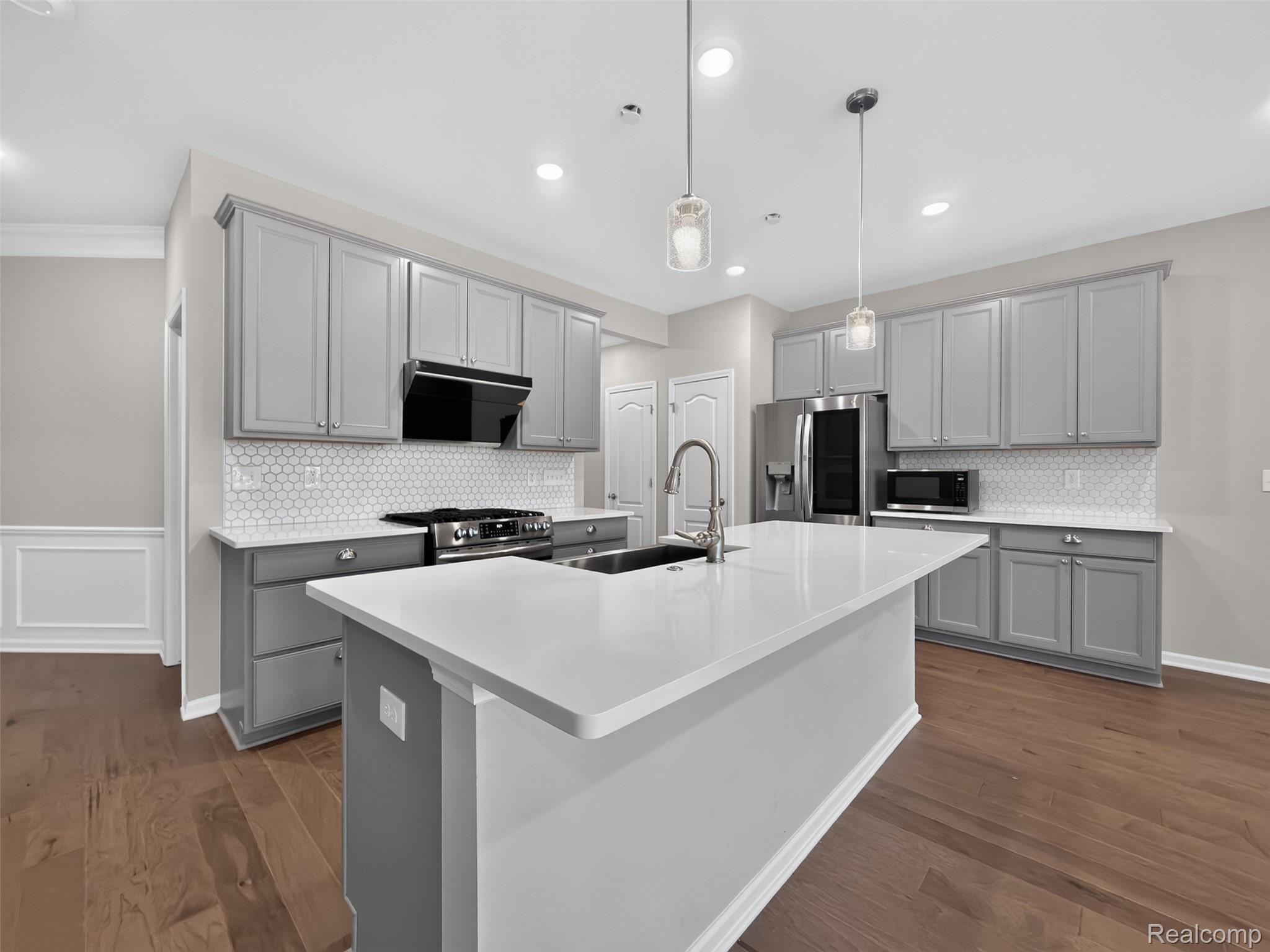 1673 Addison Circle Property Photo 18