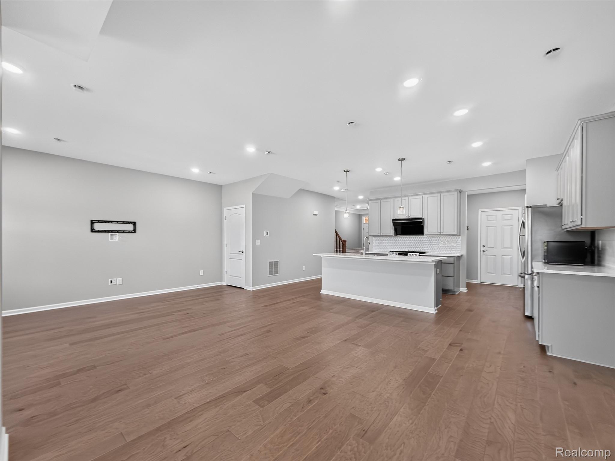1673 Addison Circle Property Photo 23