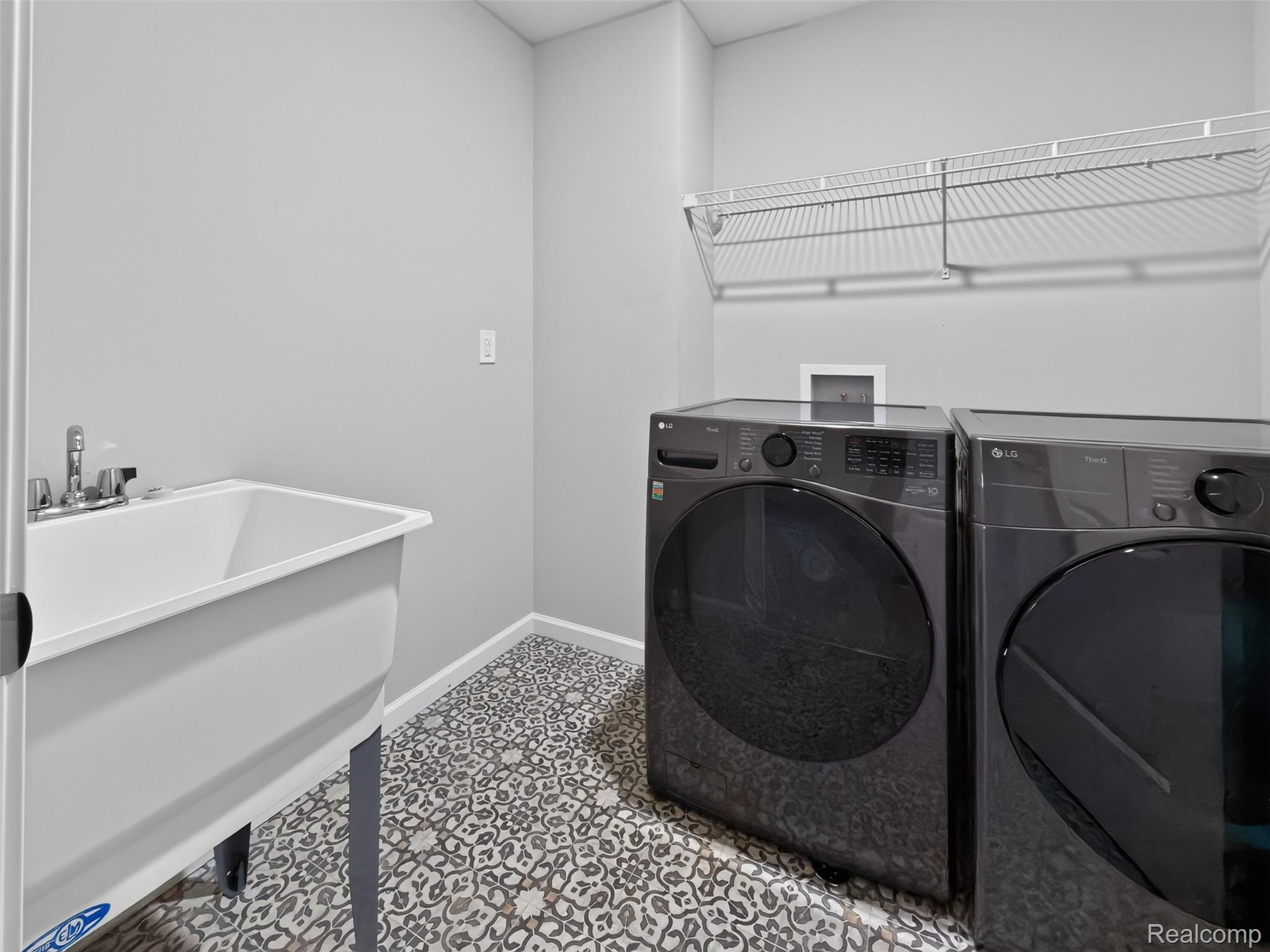 1673 Addison Circle Property Photo 39