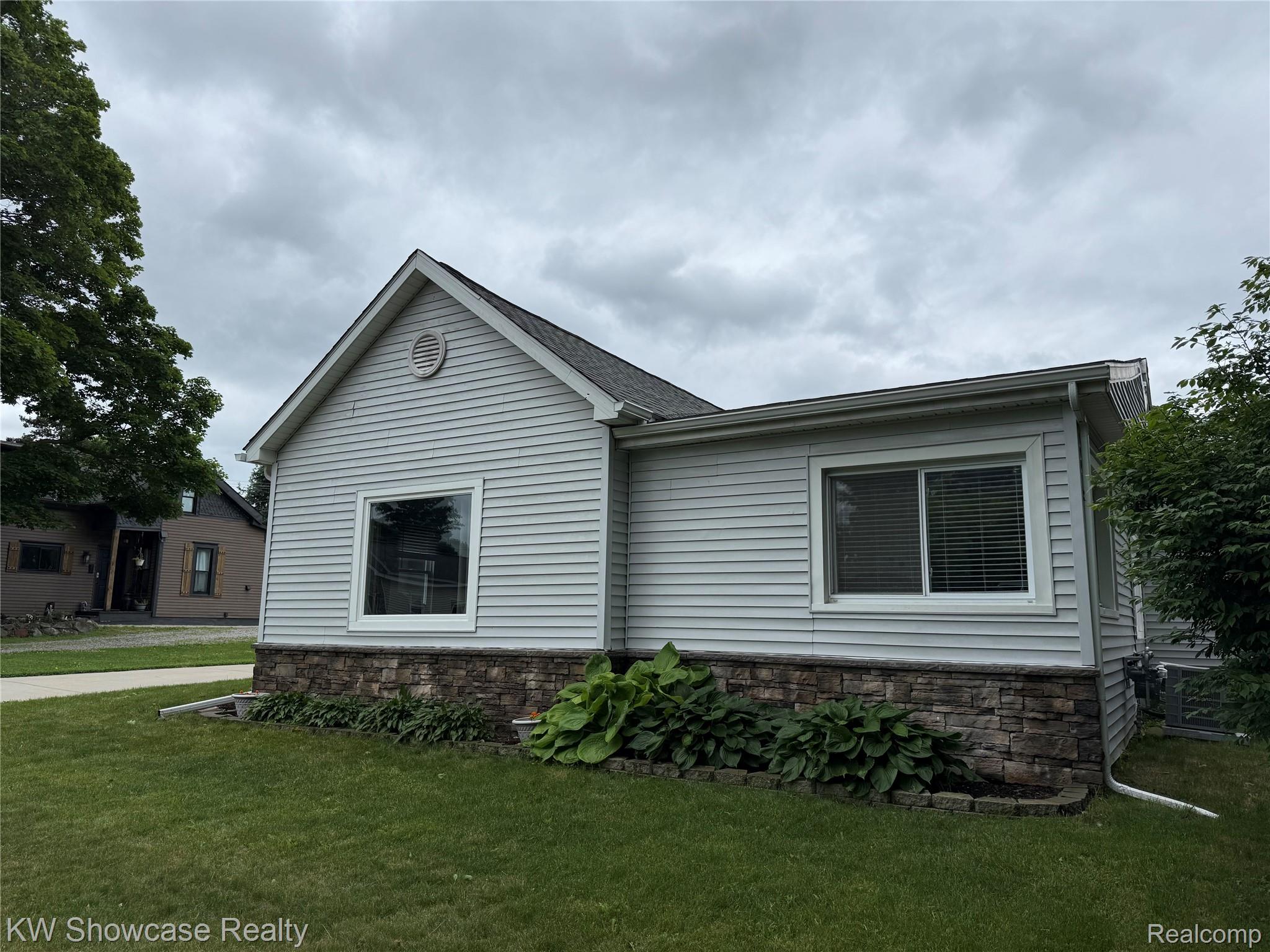 134 2nd Street Property Photo 1