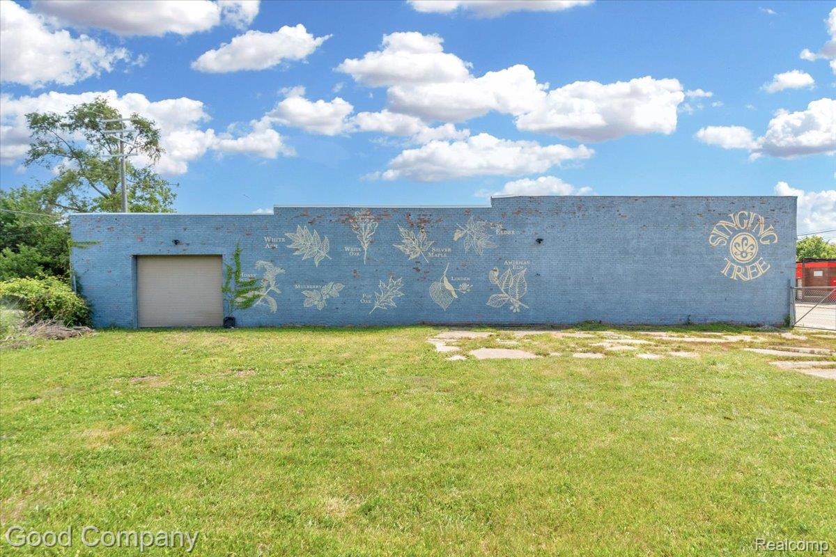 60 E Greendale Property Photo 2