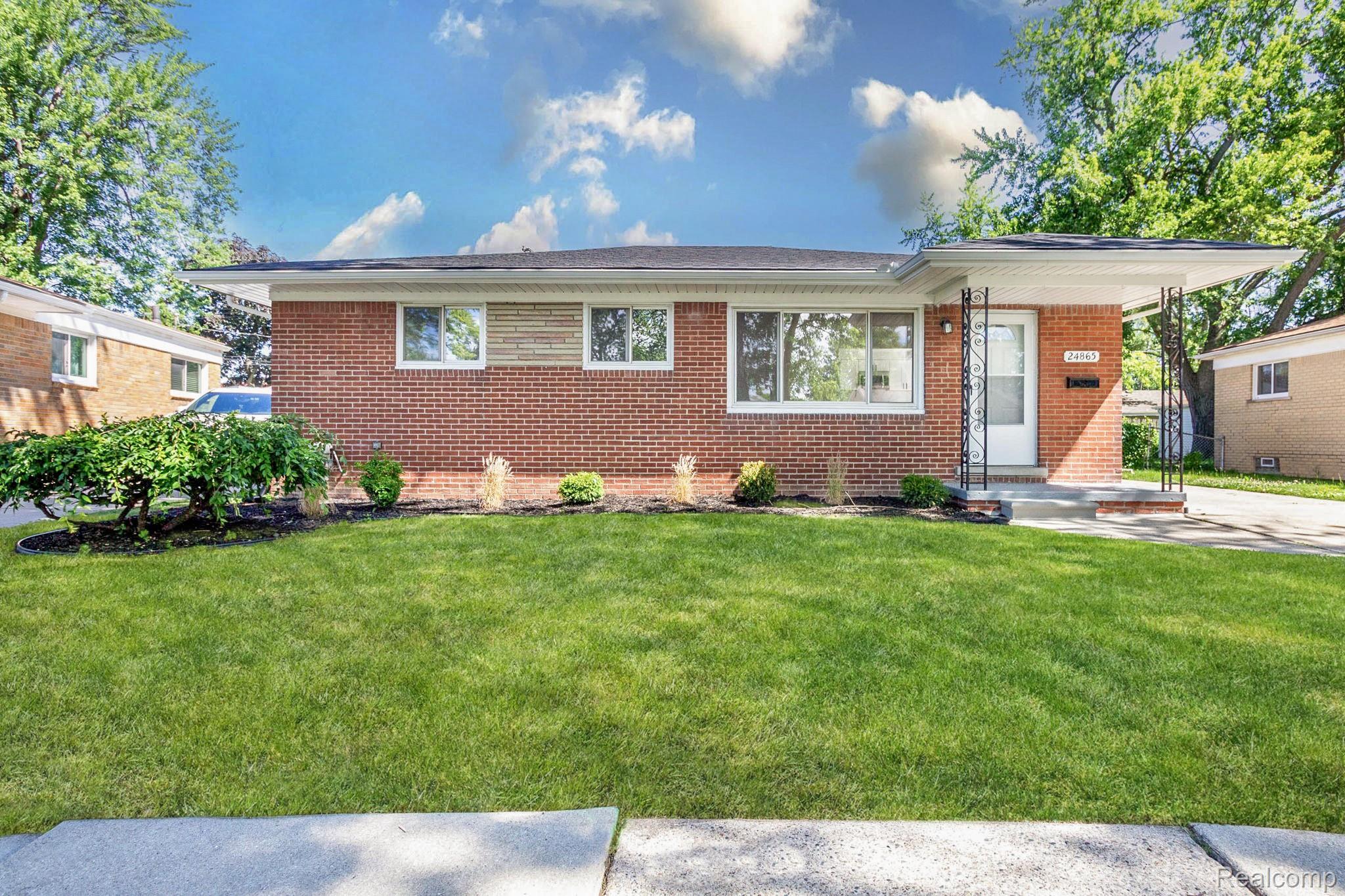 24865 Ridgecroft Avenue Property Photo 1