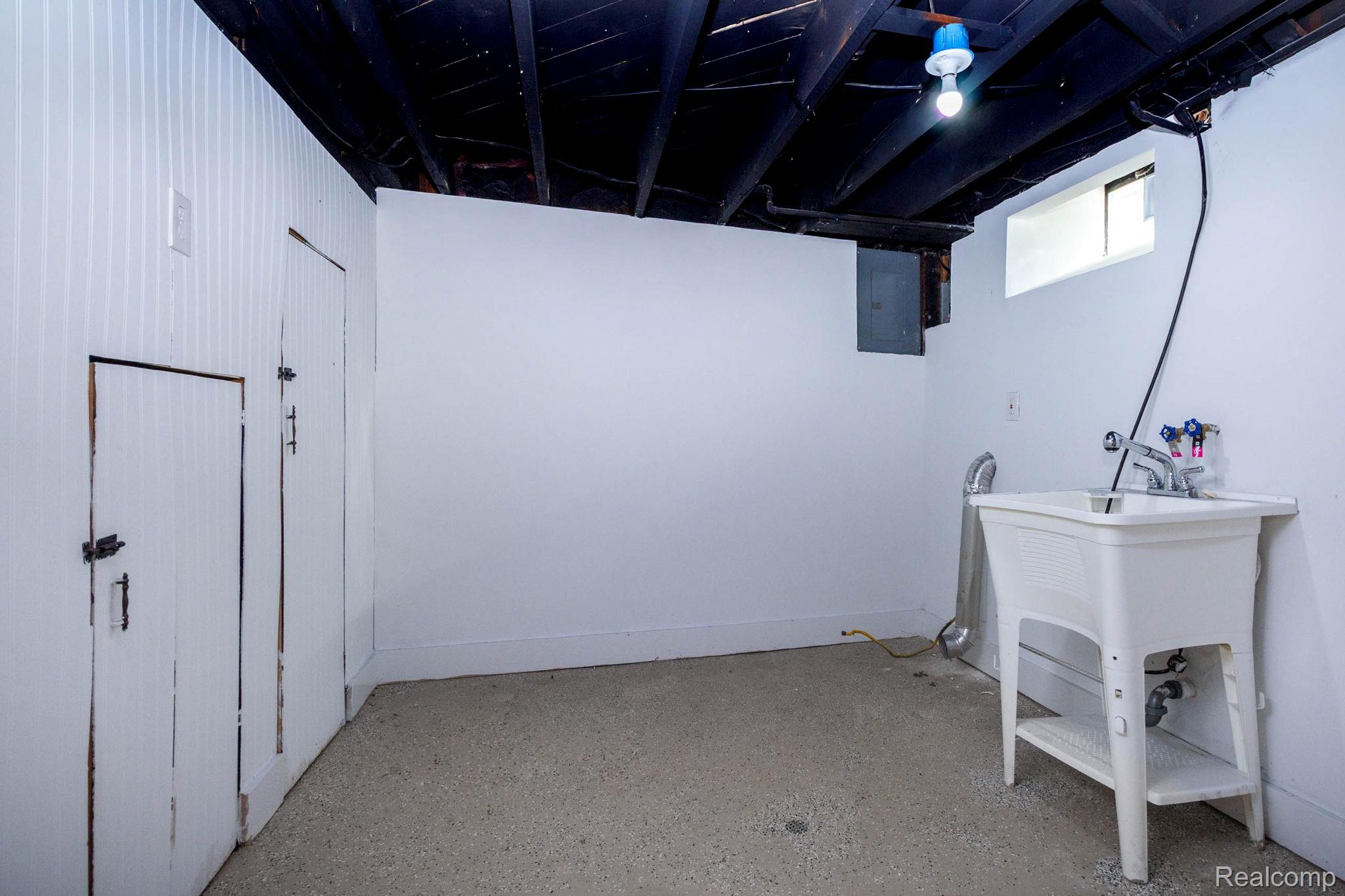 24865 Ridgecroft Avenue Property Photo 26