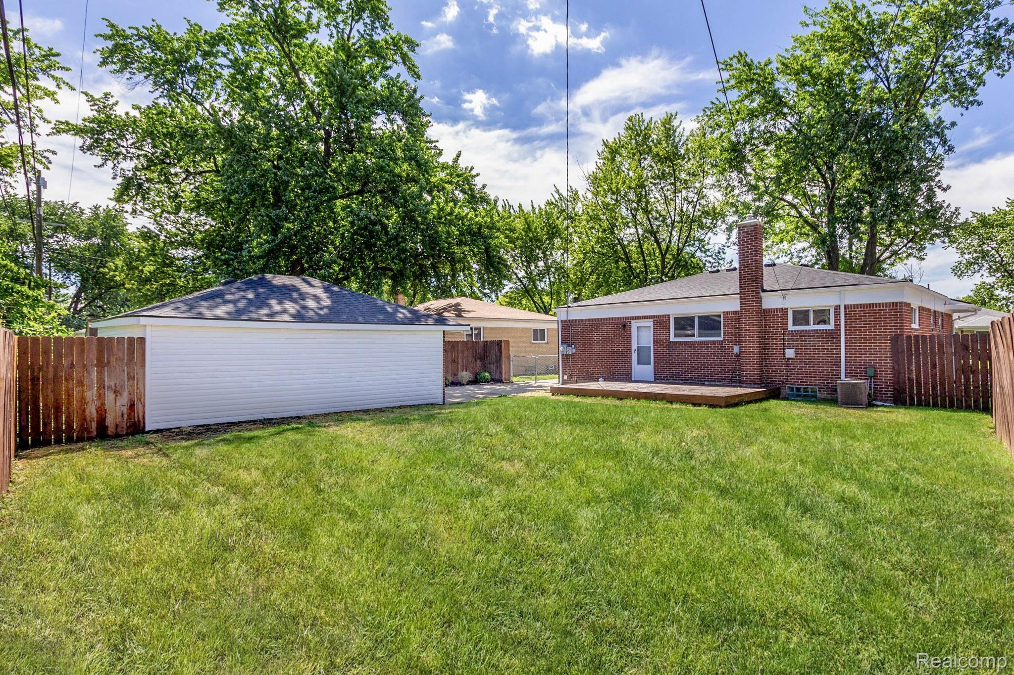 24865 Ridgecroft Avenue Property Photo 31