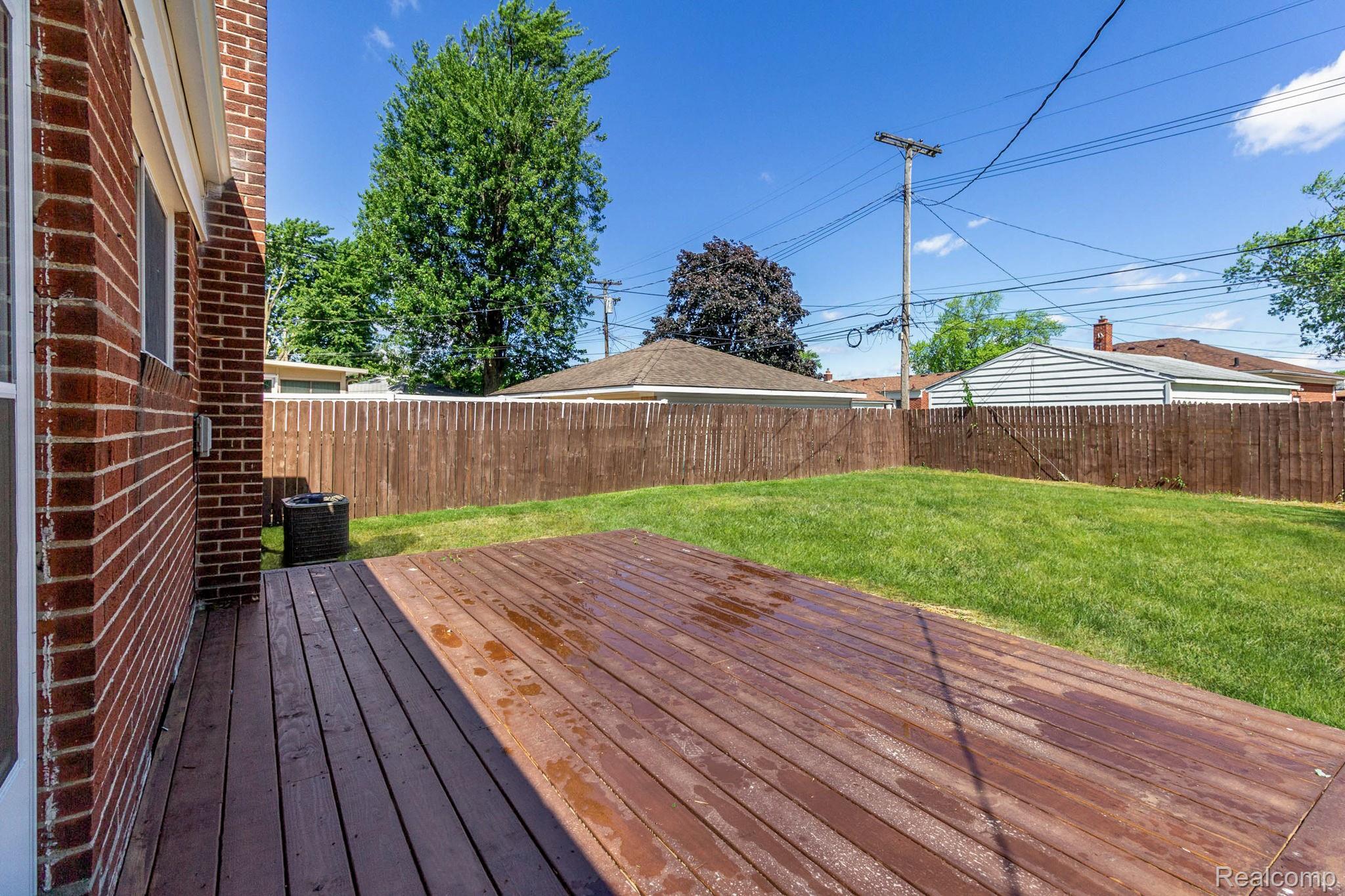 24865 Ridgecroft Avenue Property Photo 33