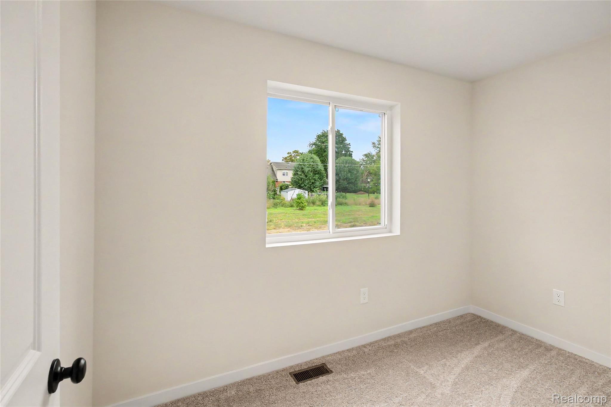 1217 Lockes Street Property Photo 7