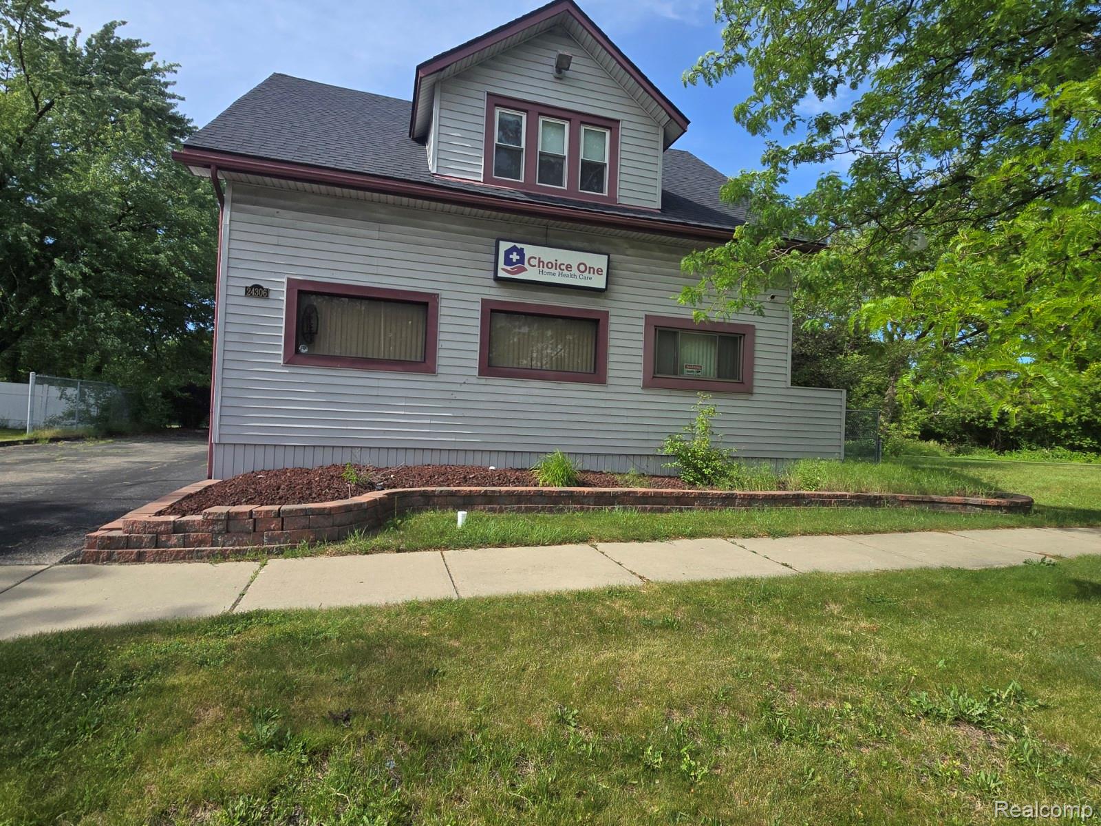 24306 Eureka Road Property Photo 2