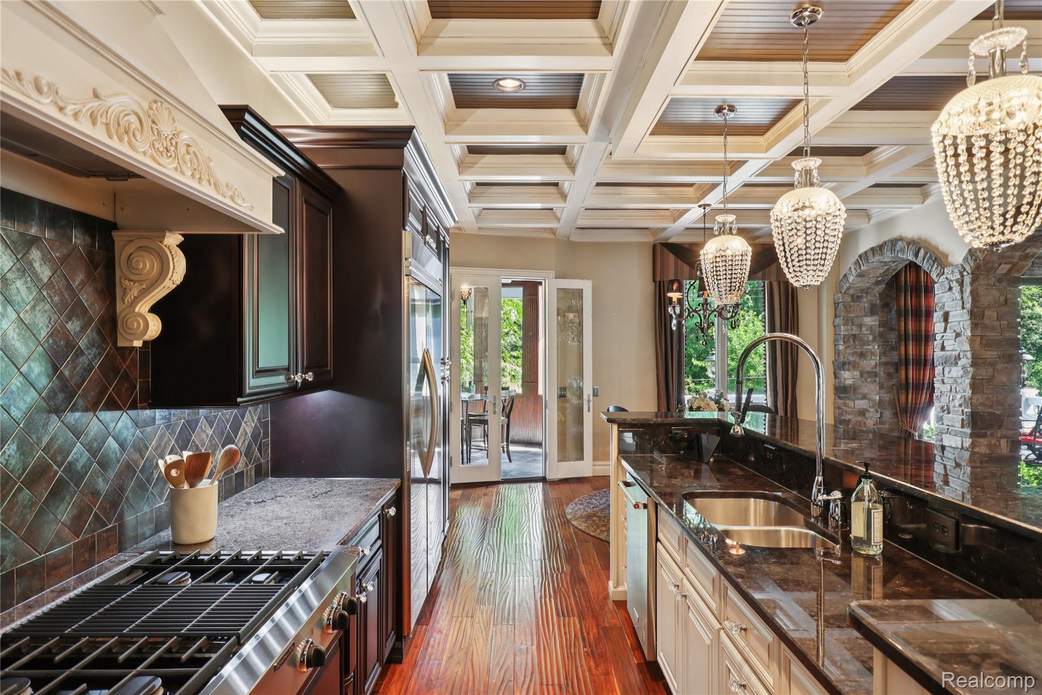 744 Thayer Boulevard Property Photo 19