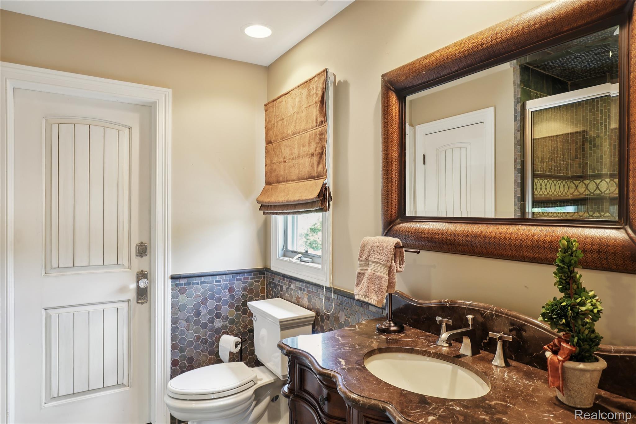 744 Thayer Boulevard Property Photo 37