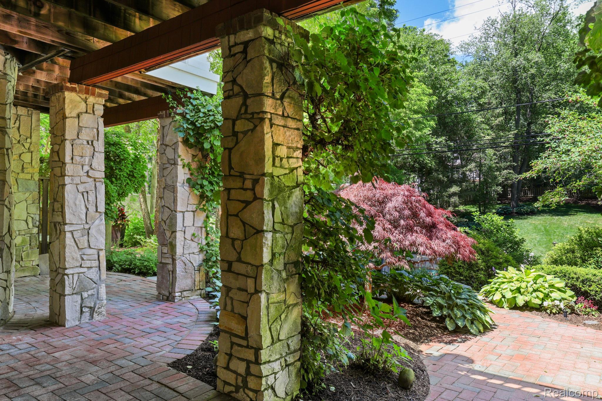 744 Thayer Boulevard Property Photo 83