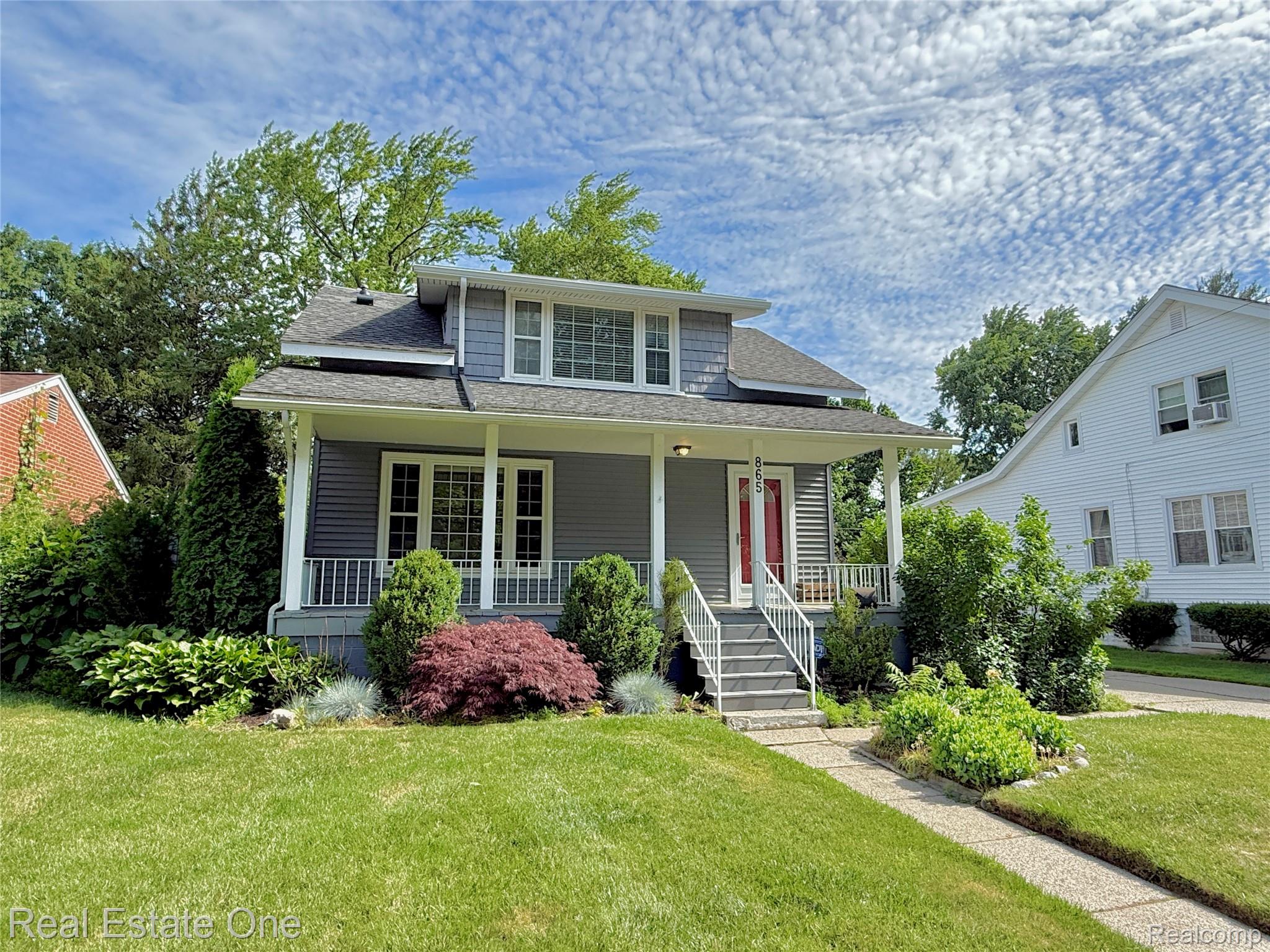 865 Grant Avenue Property Photo 1