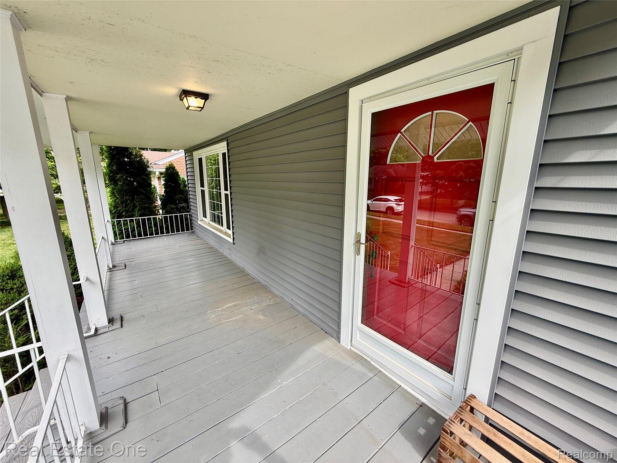 865 Grant Avenue Property Photo 4