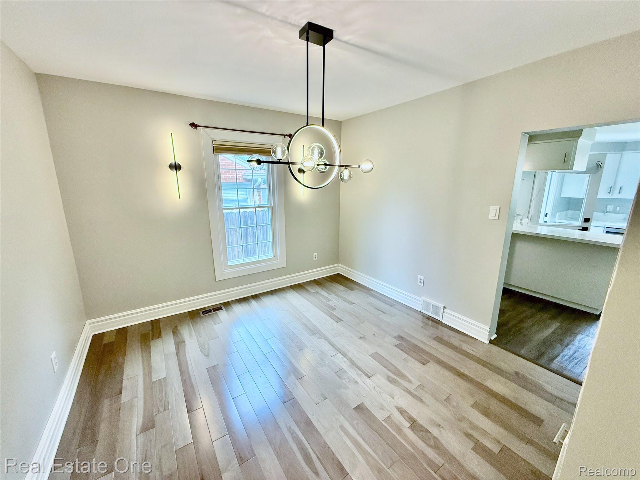 865 Grant Avenue Property Photo 11