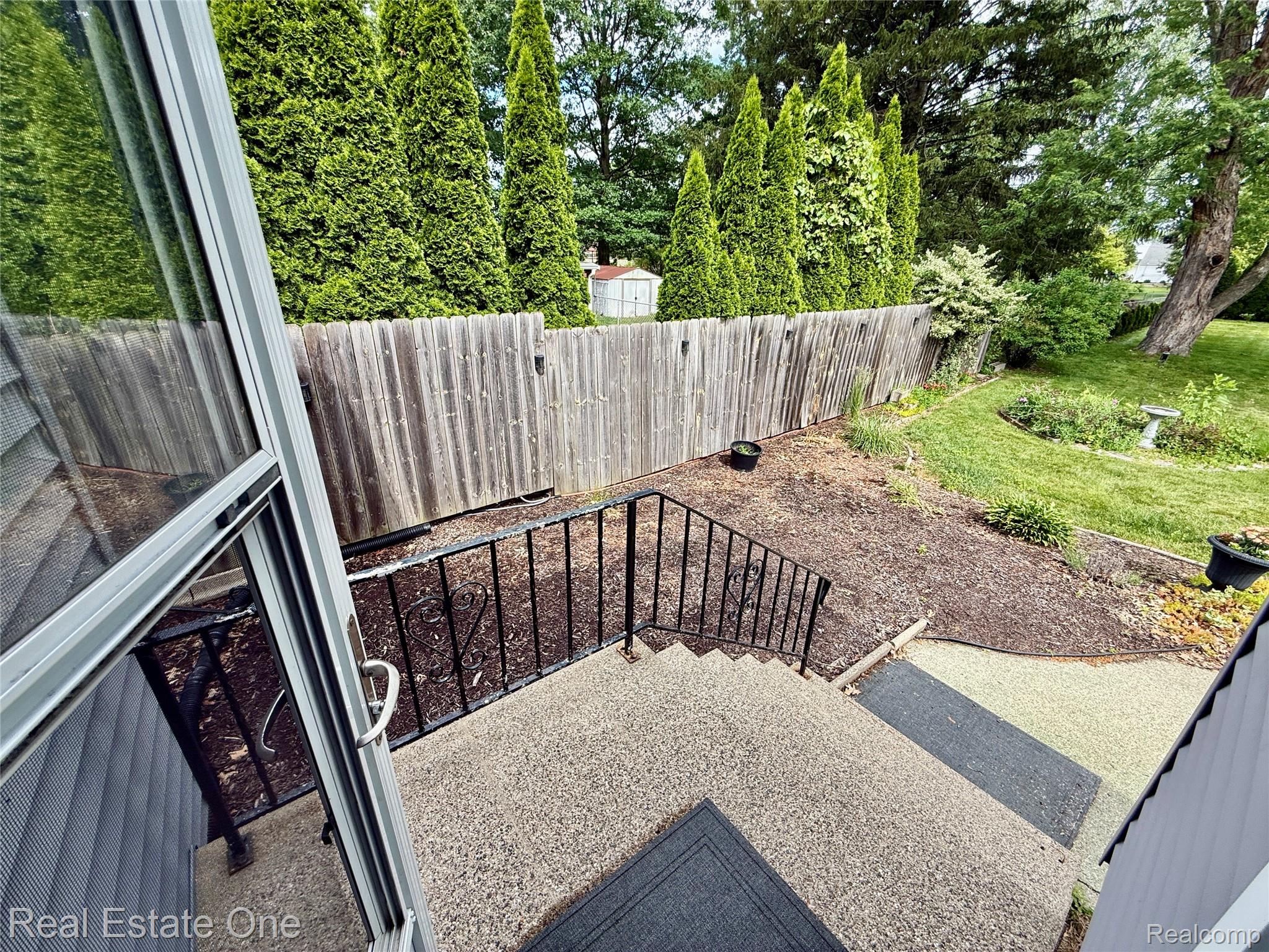 865 Grant Avenue Property Photo 22