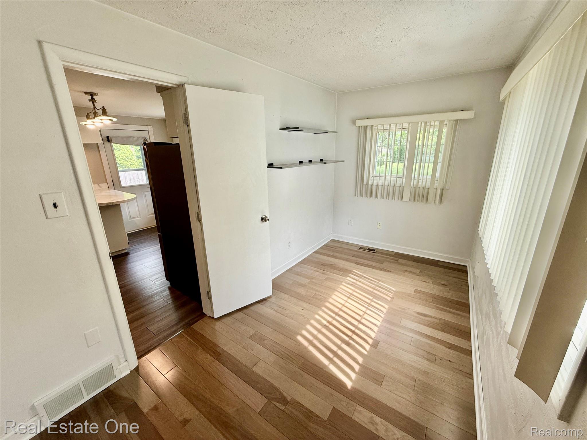 865 Grant Avenue Property Photo 25