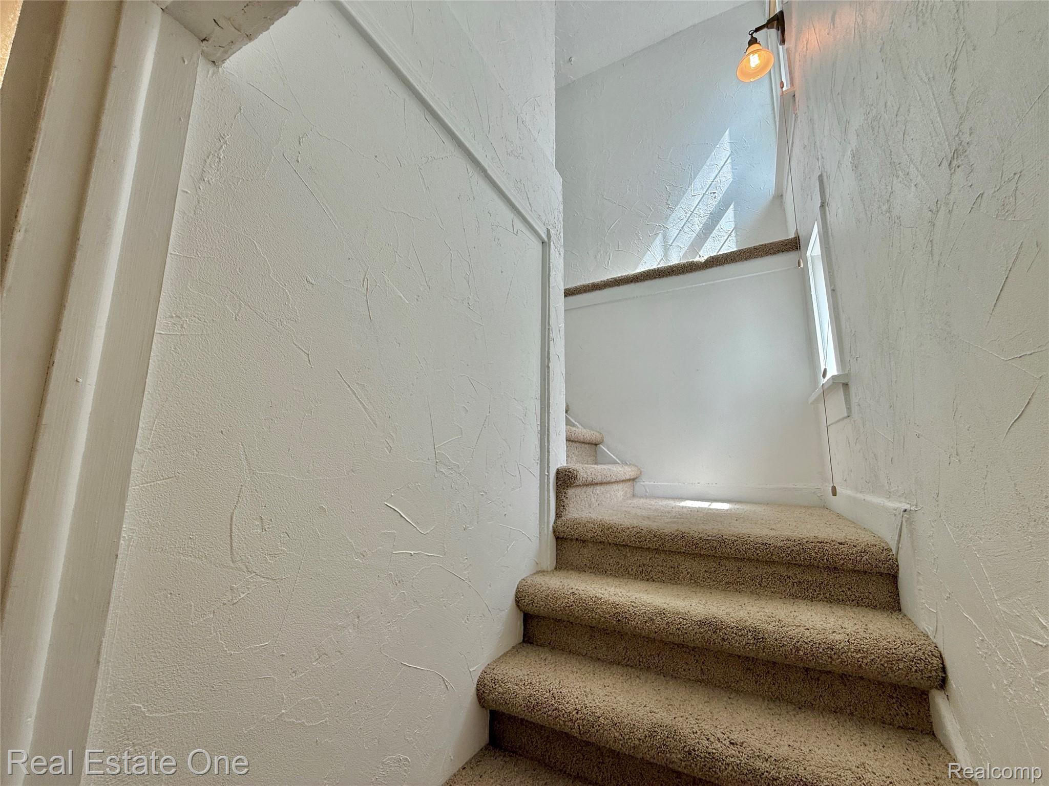 865 Grant Avenue Property Photo 30