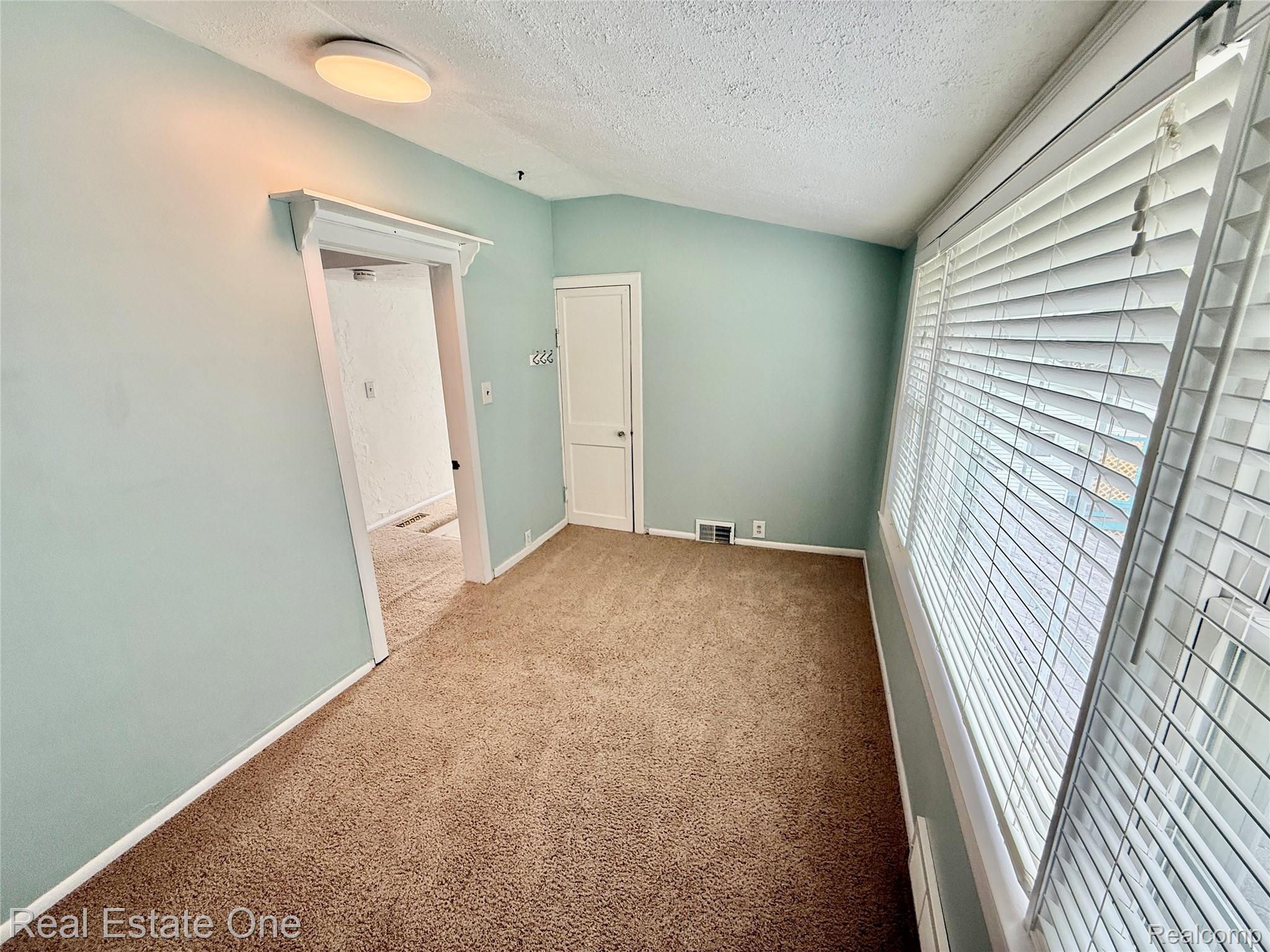 865 Grant Avenue Property Photo 46