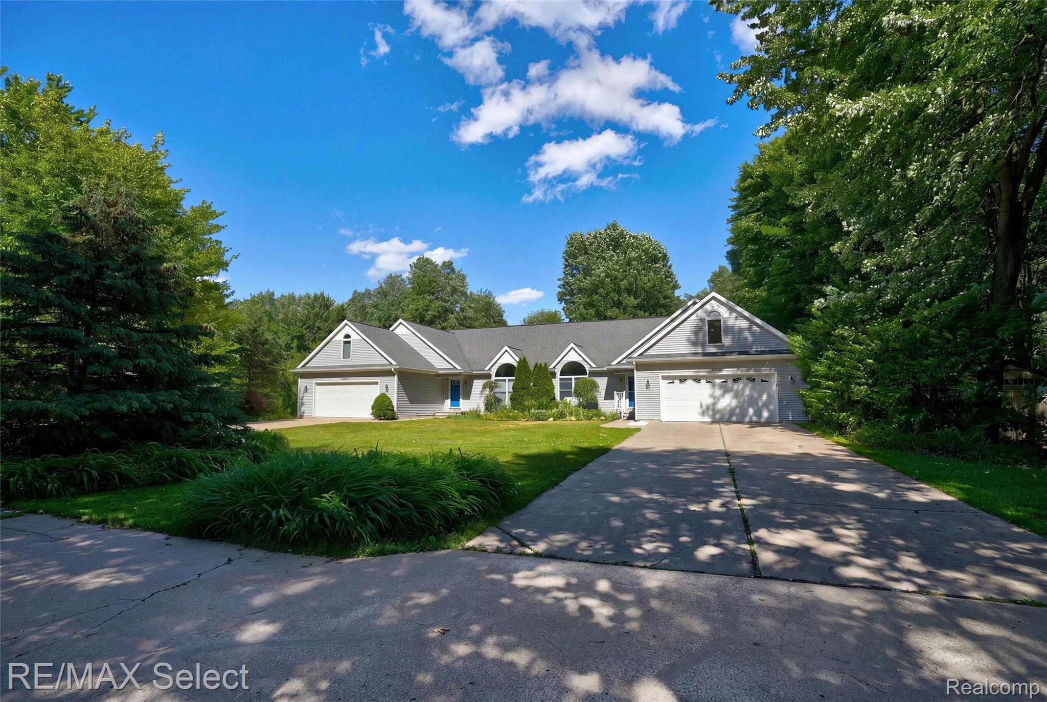 6500 N Seymour Road Property Photo 1