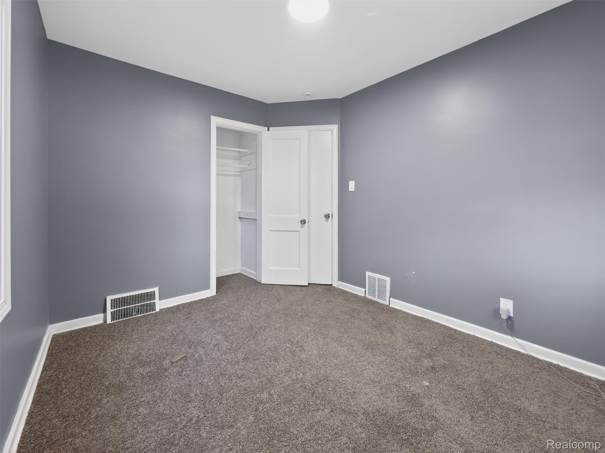 20553 Hamburg Street Property Photo 12