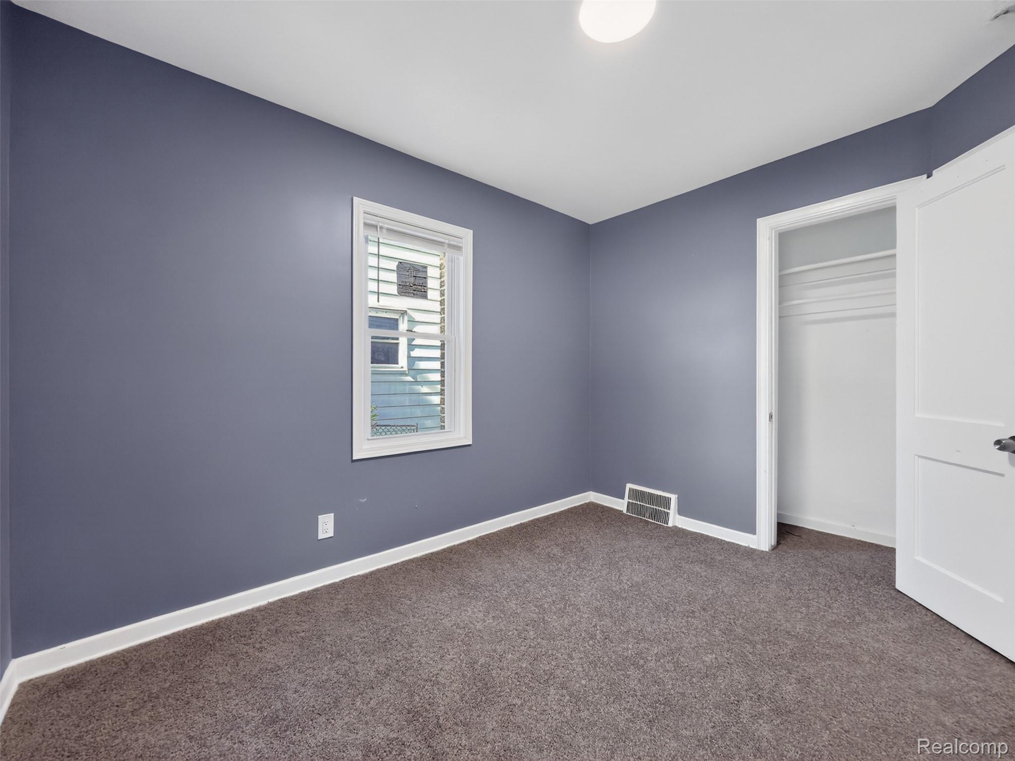 20553 Hamburg Street Property Photo 14