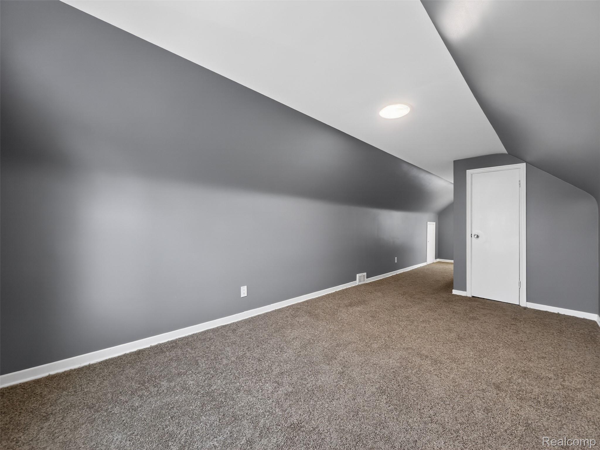20553 Hamburg Street Property Photo 18