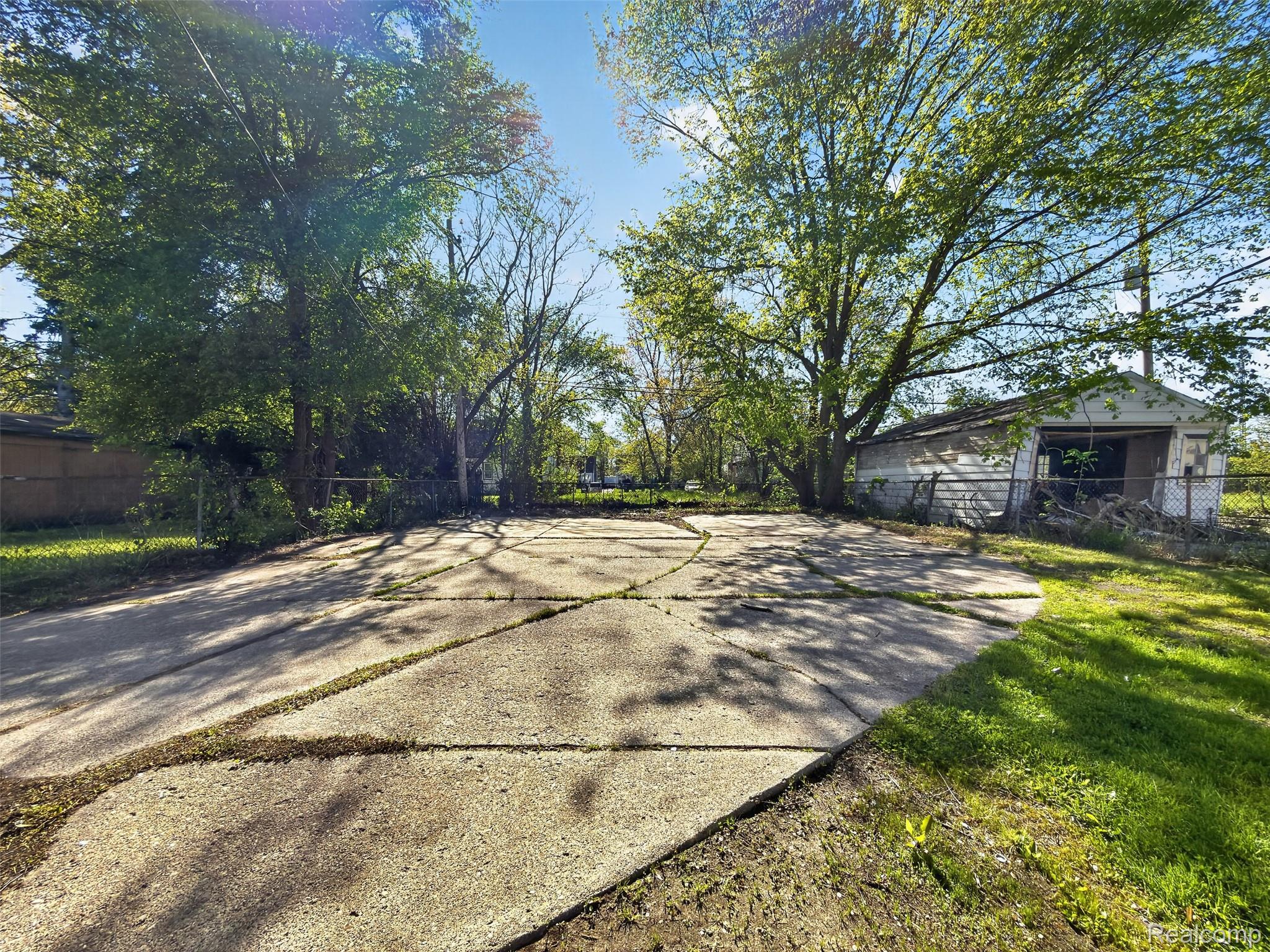 20553 Hamburg Street Property Photo 34