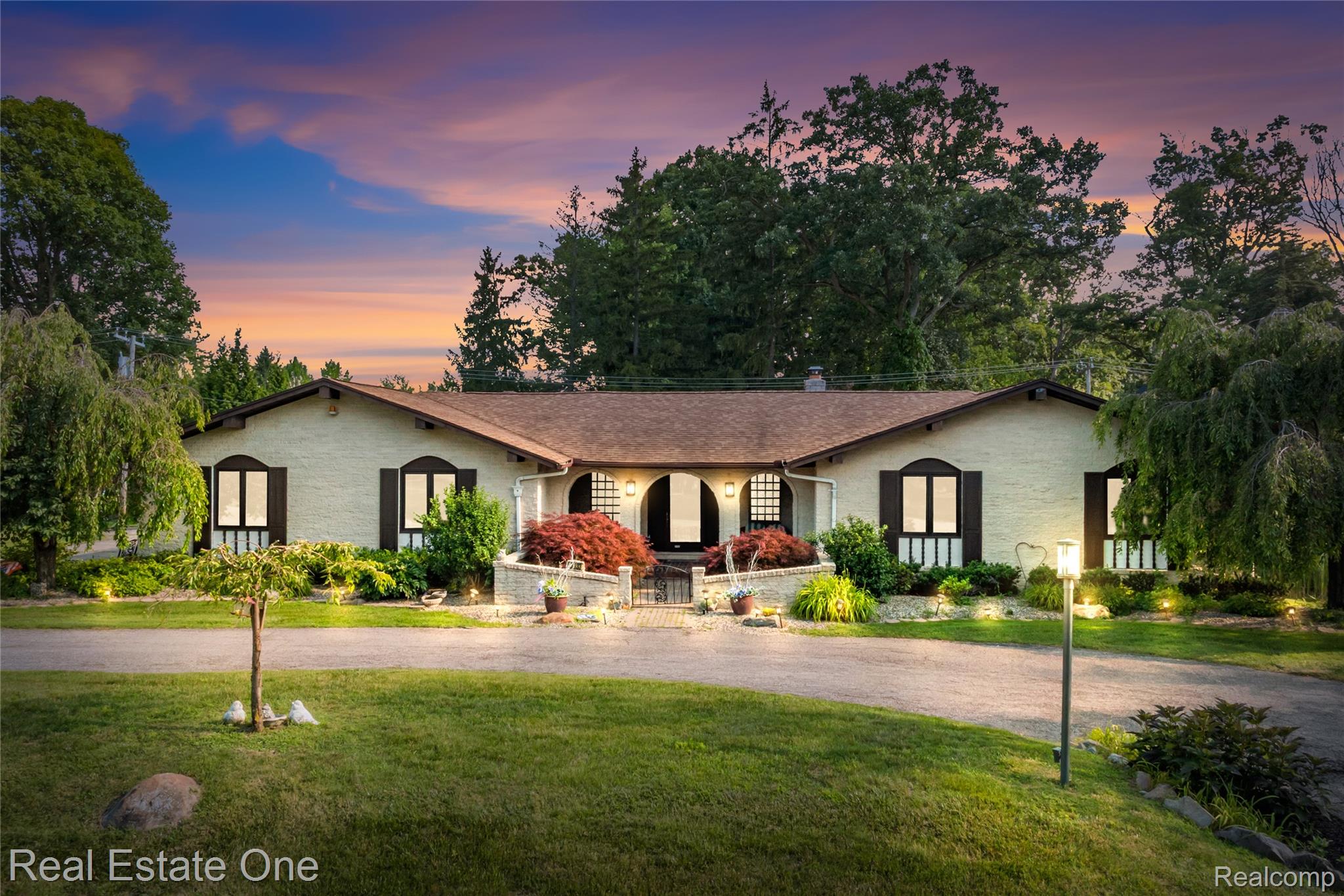 3133 Hartslock Woods Drive Property Photo 1