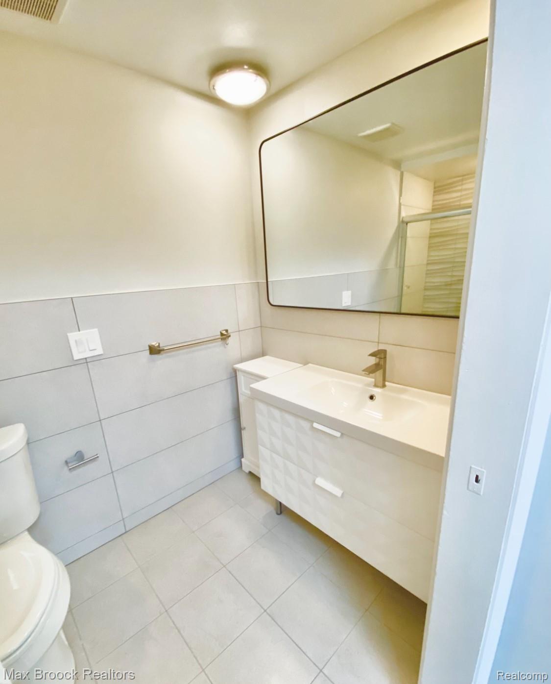 1111 N Old Woodward Avenue 1 Property Photo 15