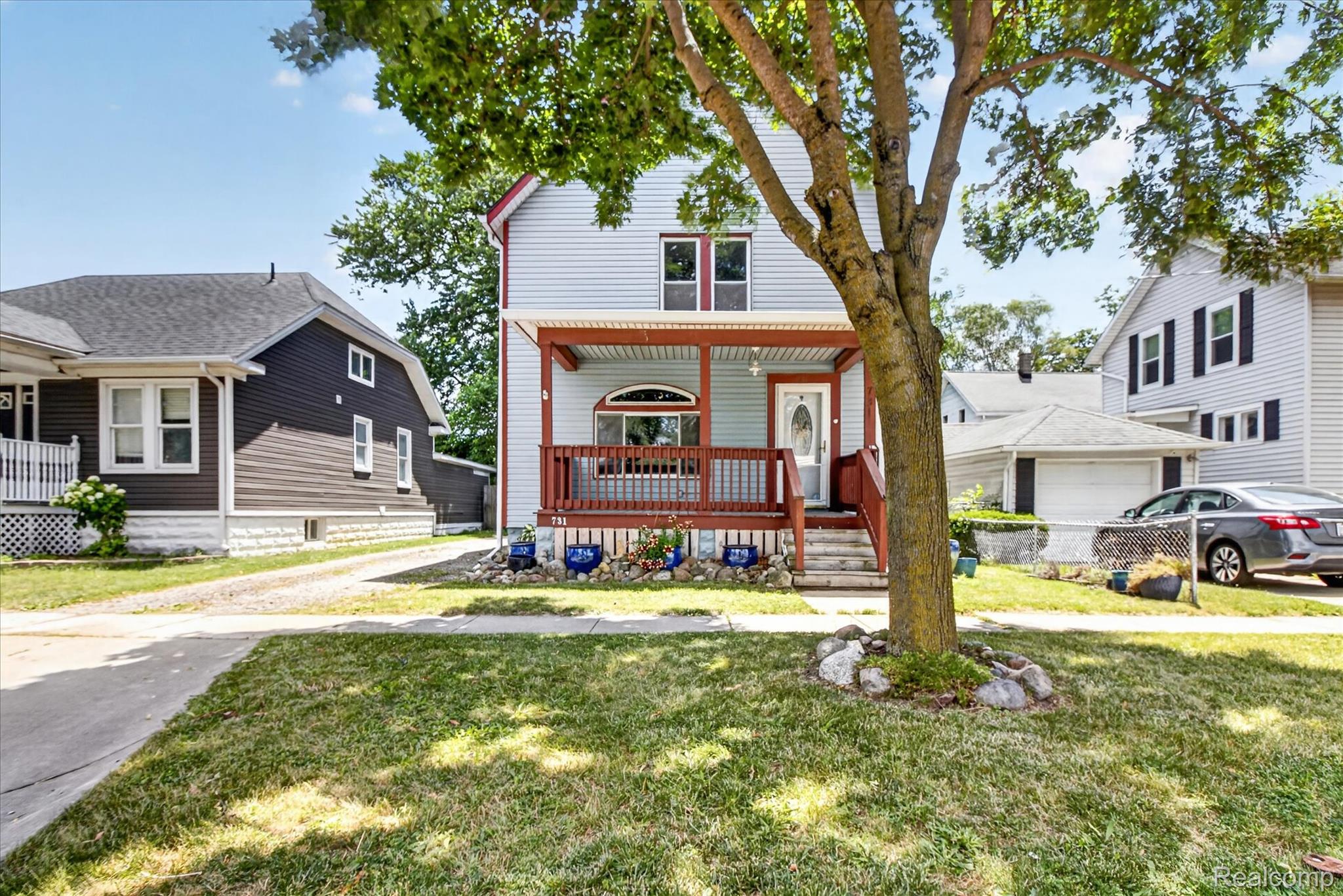 731 Union Street Property Photo 4