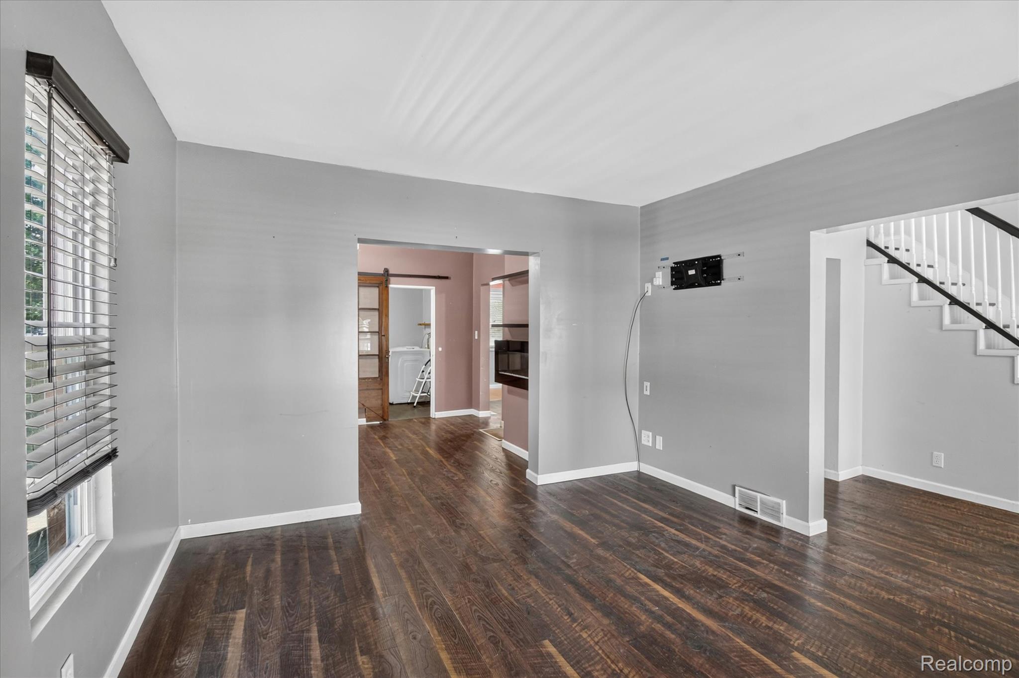 731 Union Street Property Photo 10