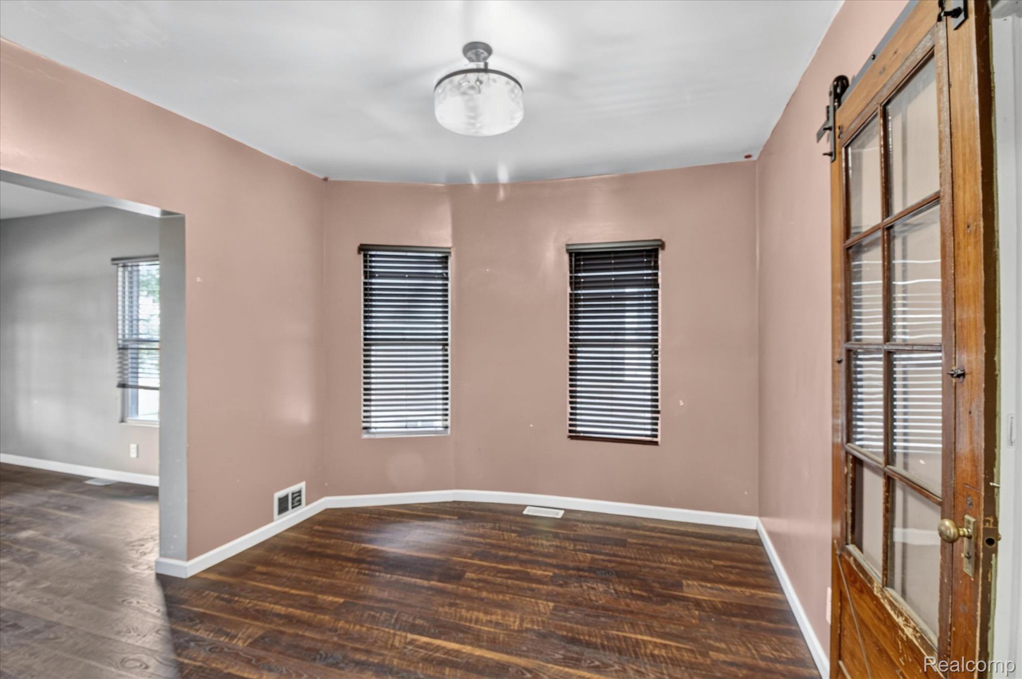 731 Union Street Property Photo 12