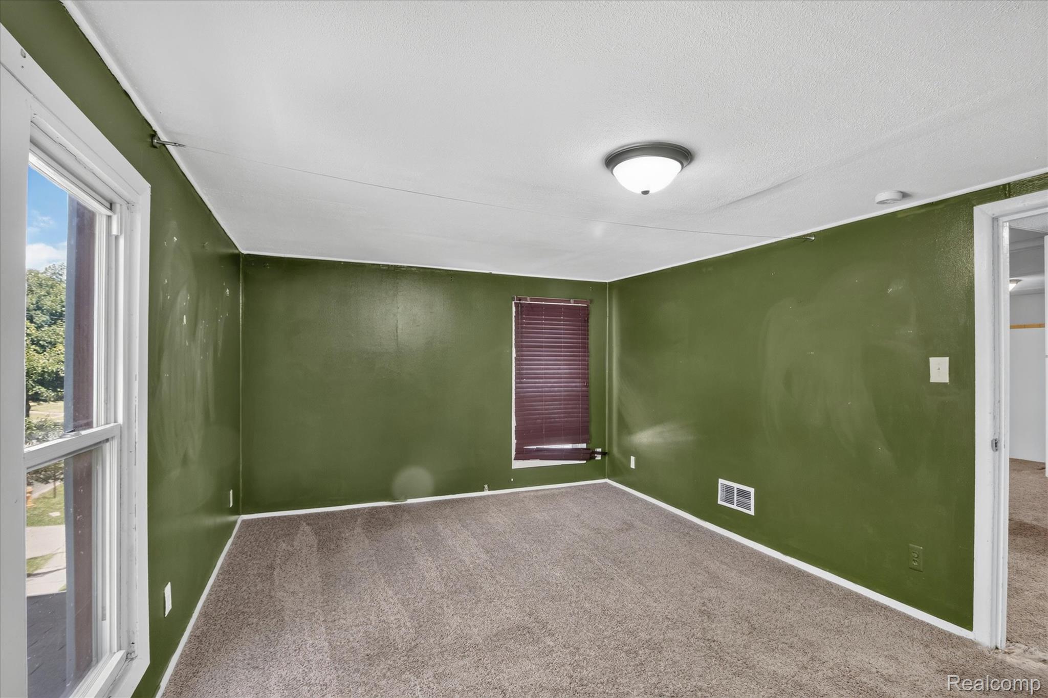 731 Union Street Property Photo 20