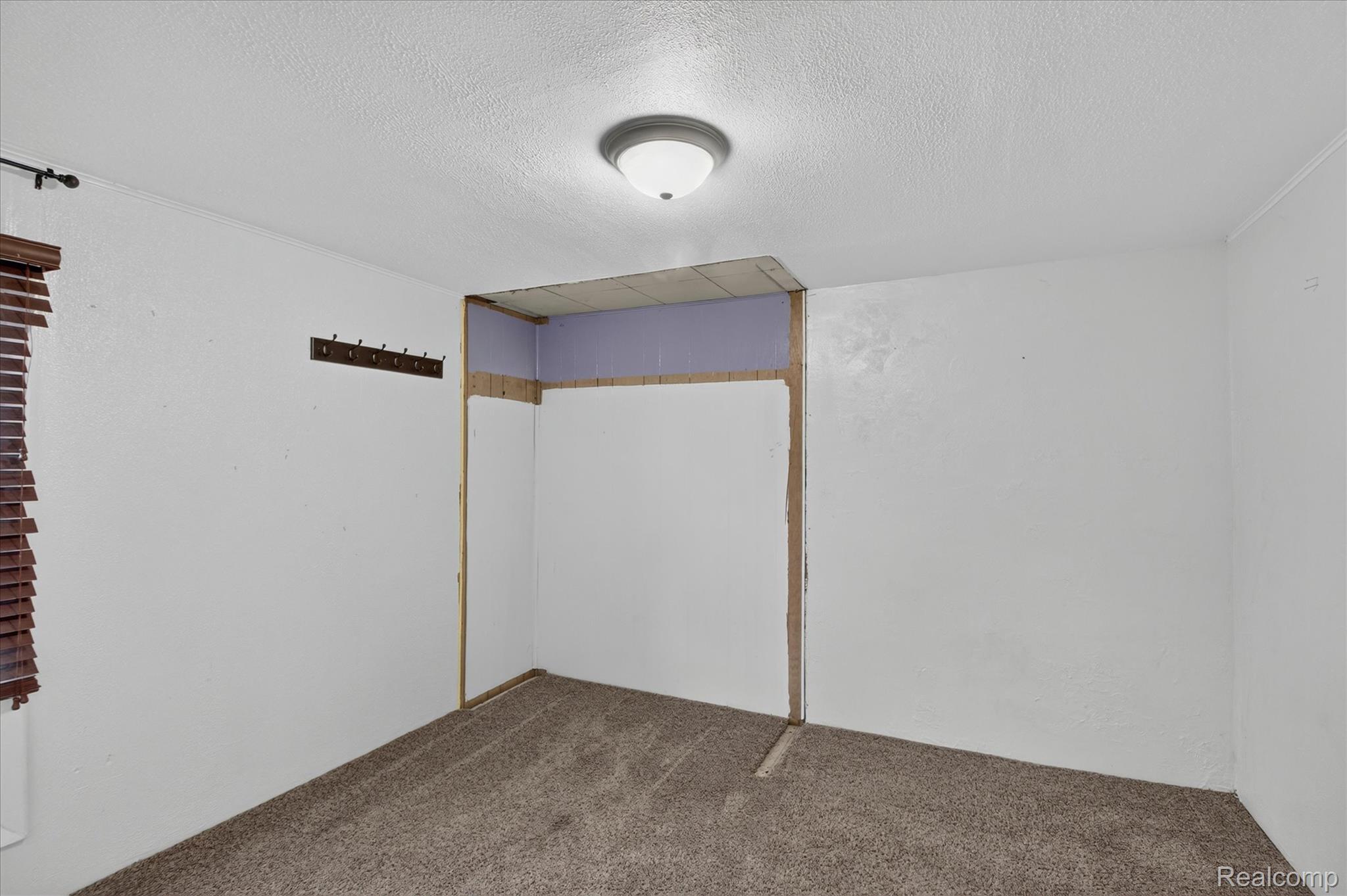 731 Union Street Property Photo 27