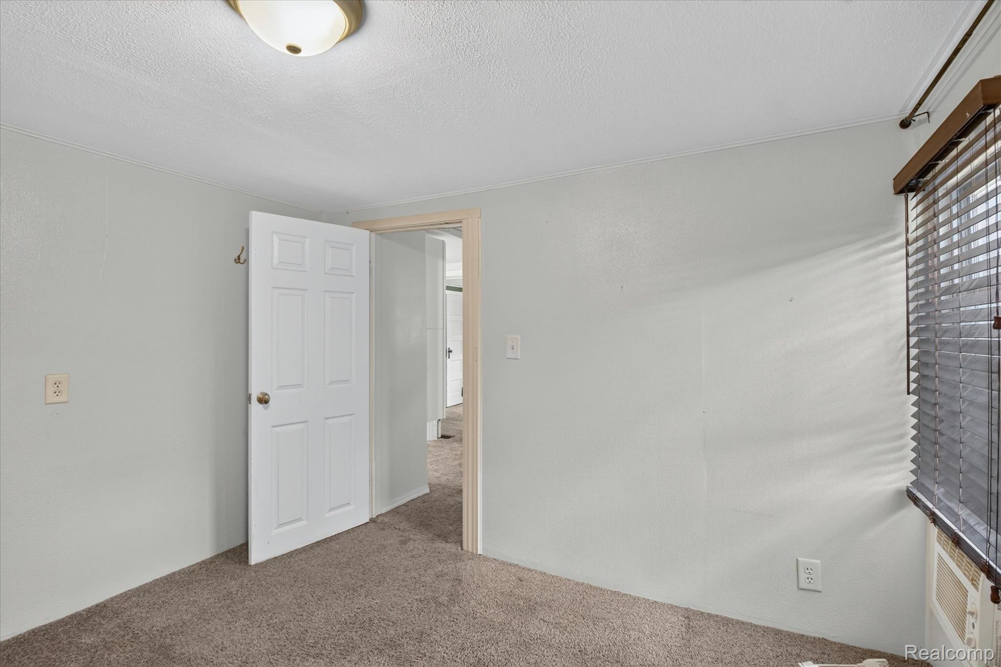 731 Union Street Property Photo 29
