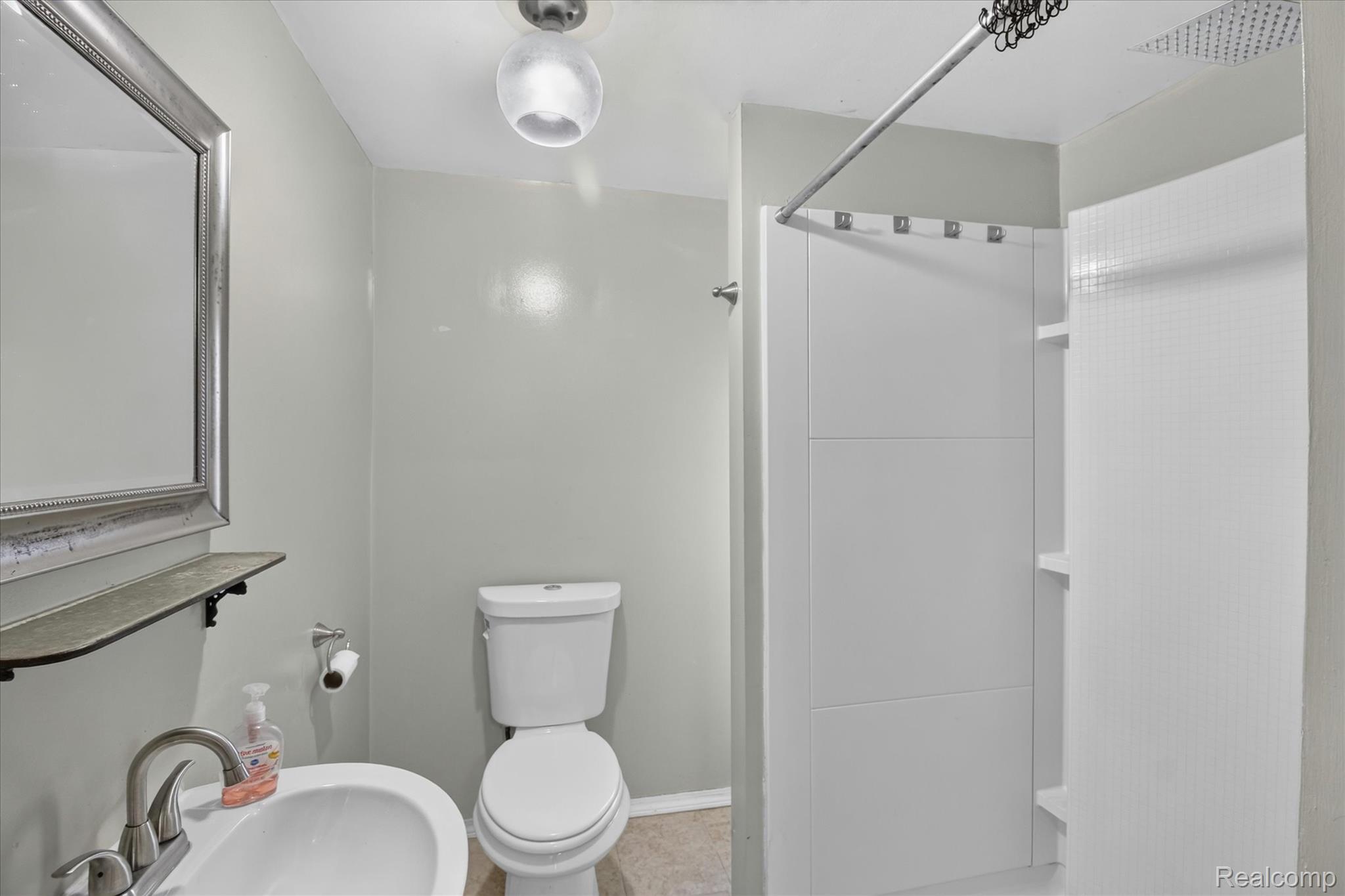 731 Union Street Property Photo 30